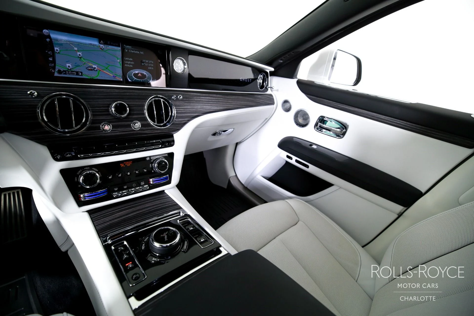 mph015_4036531933_Used_2021_Rolls_Royce_Ghost_1787242896_f8b7a07042