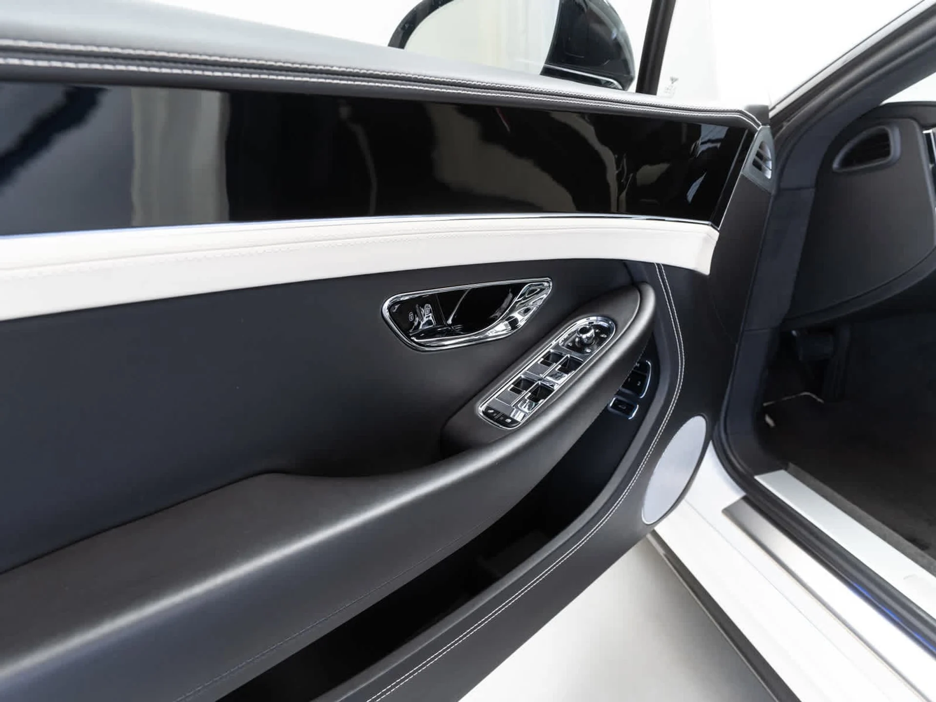 mph015_4038105150_d5d7a555eef36d08d9184fb1d6c1709ex_7c1dfba188