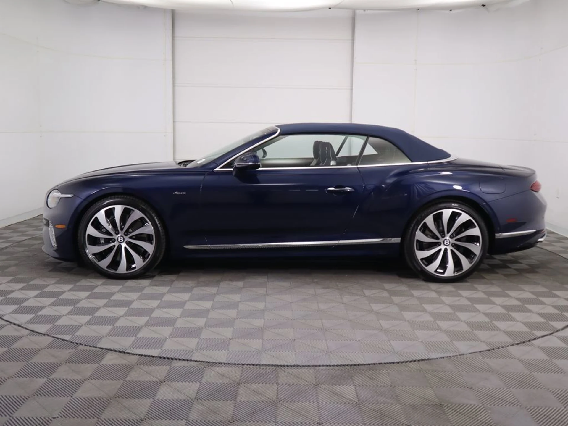 mph015_4043940664_new_2026_bentley_continental_gtc_8119_22981514_16_1024_b49fa7a2b0