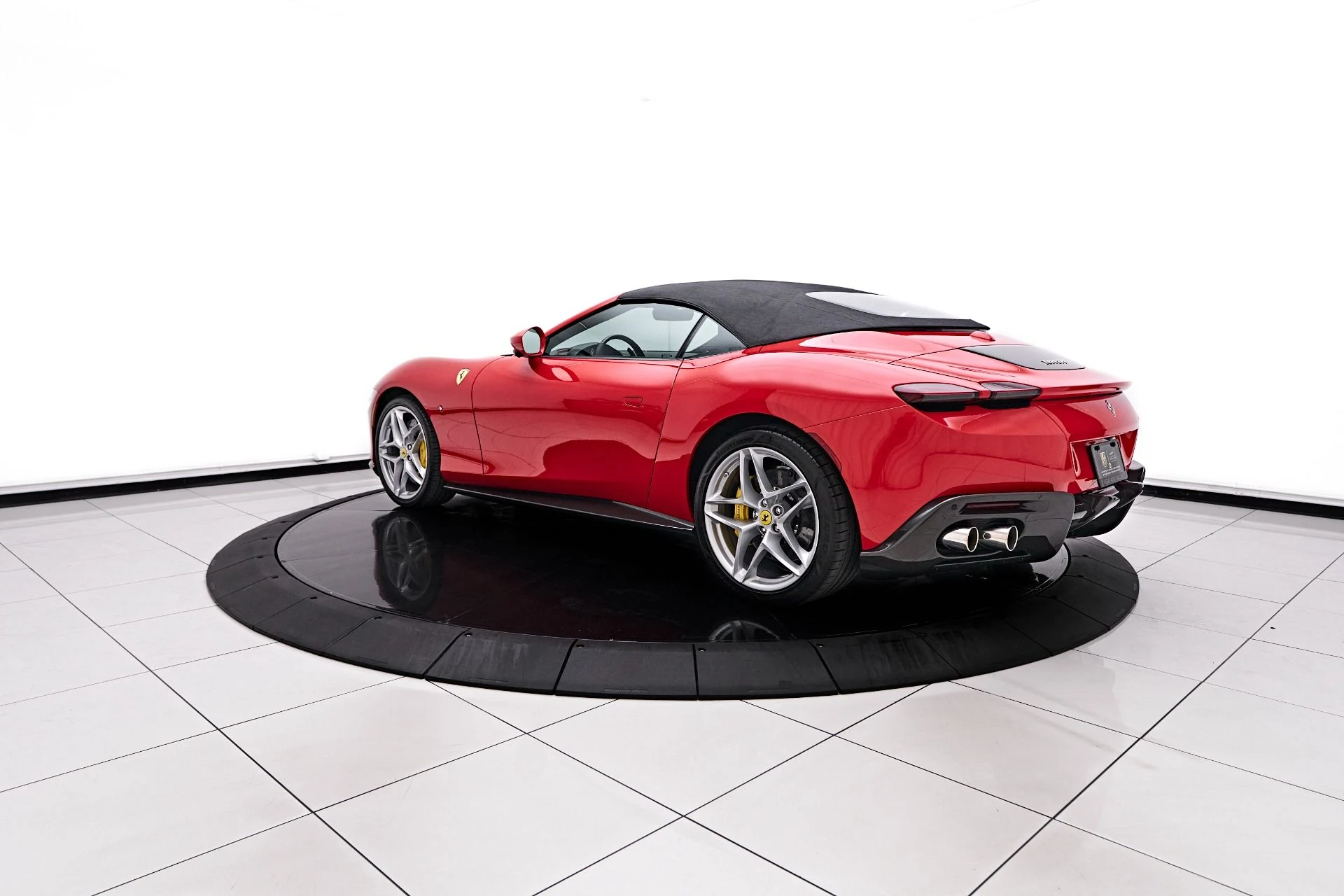 mph015_404718943_Used_2024_Ferrari_Roma_Base_1757783490_791890456f