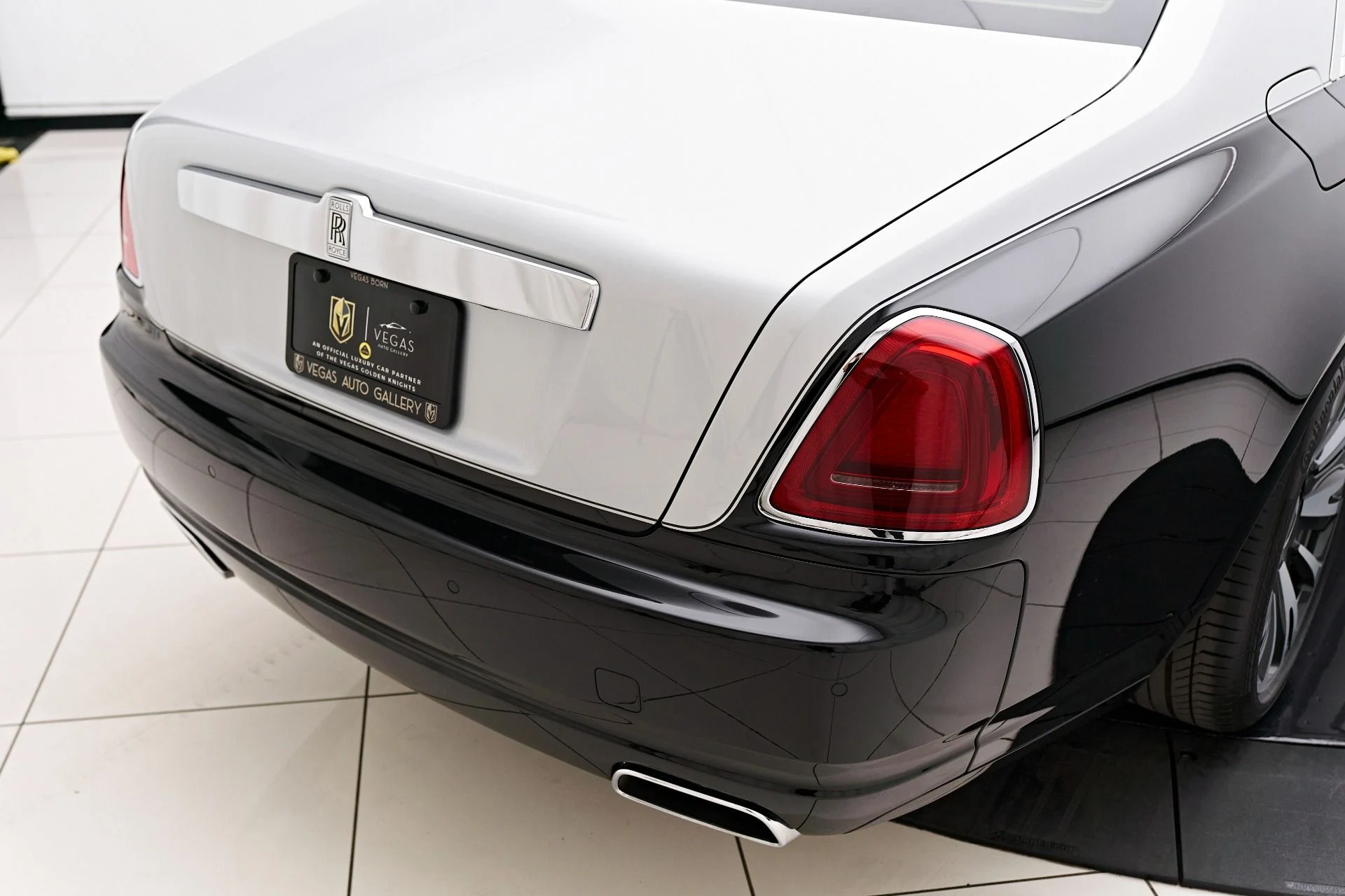 mph015_4049461302_Used_2019_Rolls_Royce_Ghost_Base_1709260206_bbfc2da28d