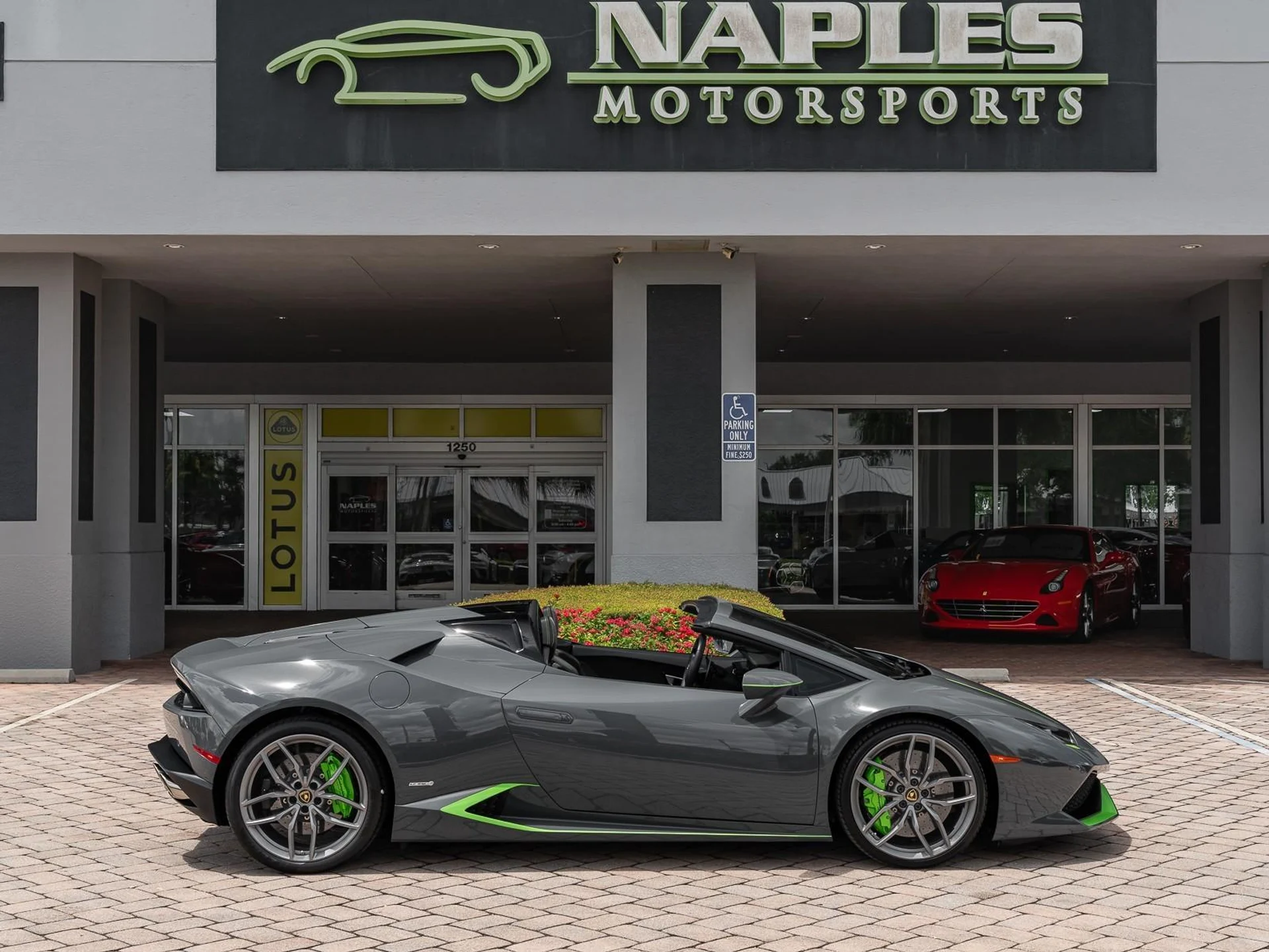 mph015_405030429_Used_2016_Lamborghini_Huracan_LP_610_4_Spyder_1756498231_df492388a9