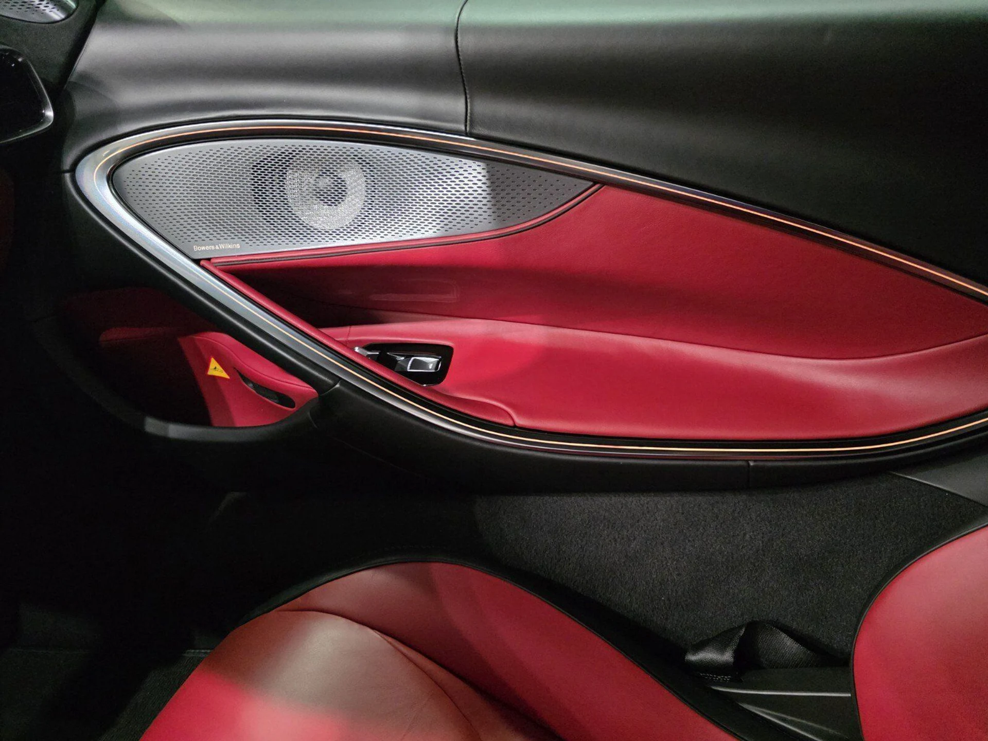 mph015_4055028221_7277c8683578e98a3c78ae4d7badebd2_3a4f62de9f