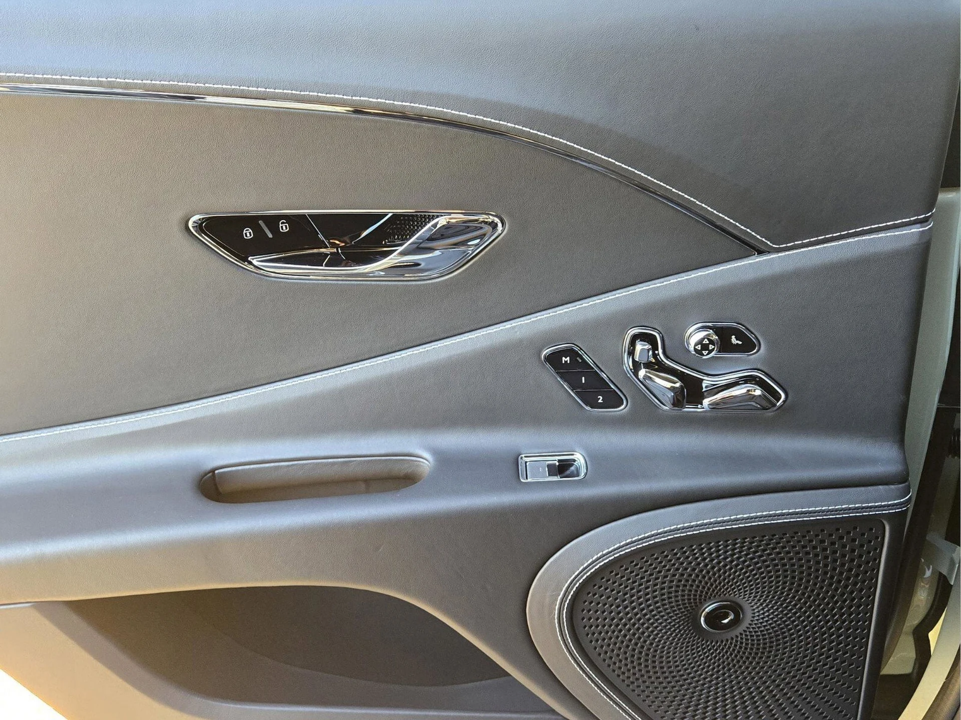 mph015_4055159786_ce9e70785aaf1000386b8402b3174dc4x_9cebfe43ec