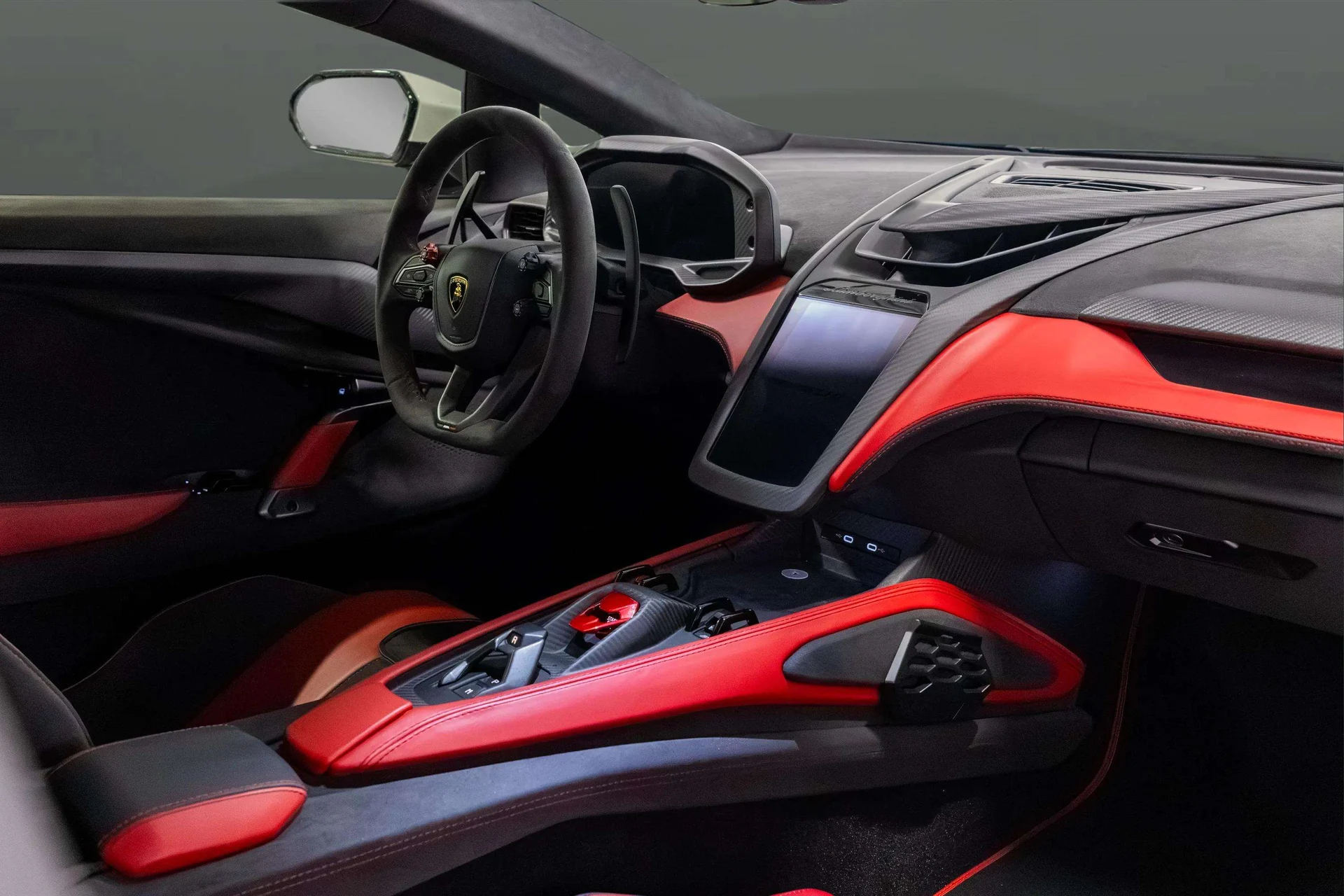 mph015_4056326564_5bb4552e_503a_48a4_8538_f556e105959a_202420_Lamborghini20_Revuelto2028_ZHWCC_1_ZM_5_RLA_0133029_16_c4775fd969
