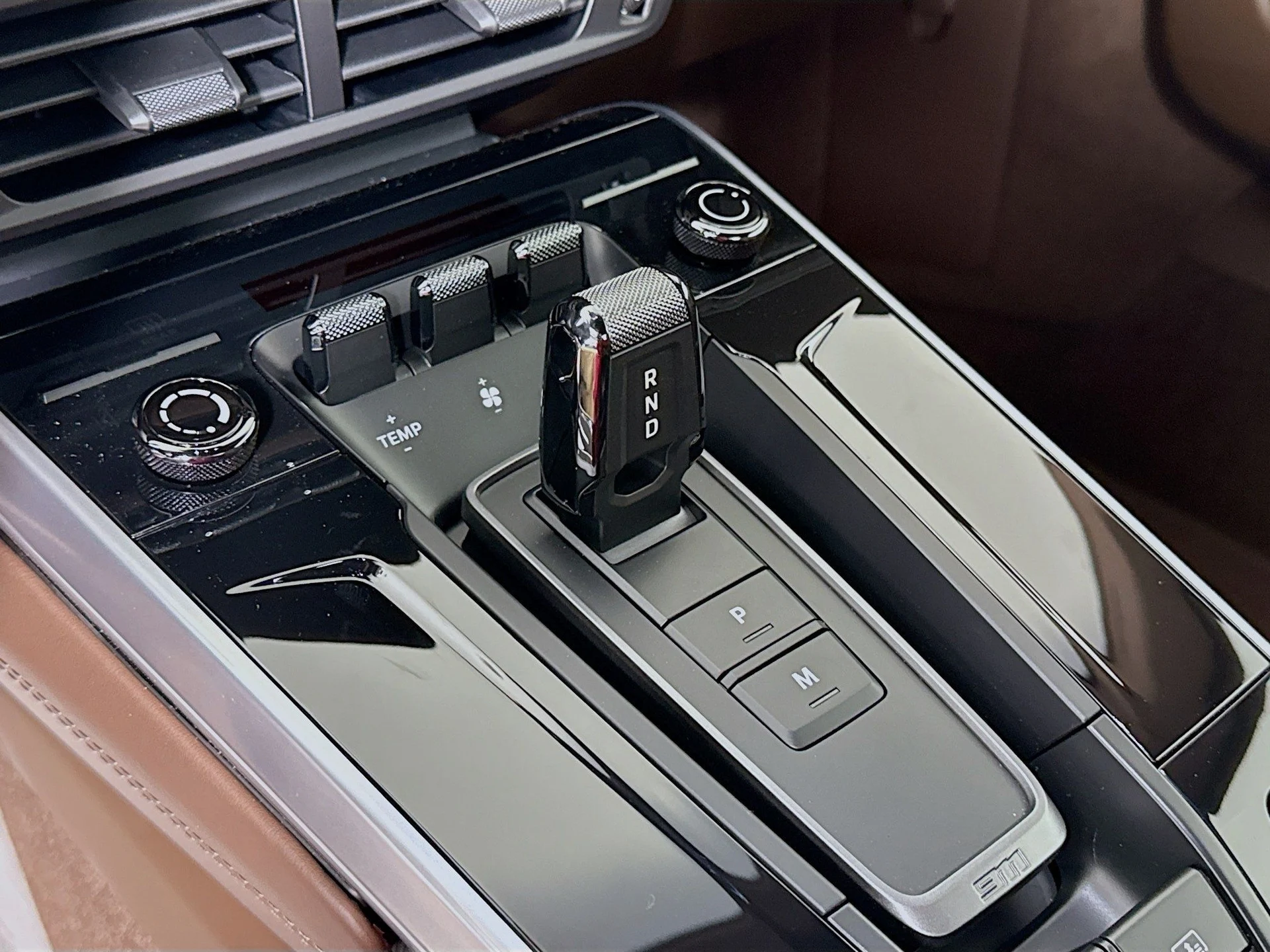 mph015_4056389216_f8b6392fd9f444a8752eef86121c7ed4x_df95d3a419