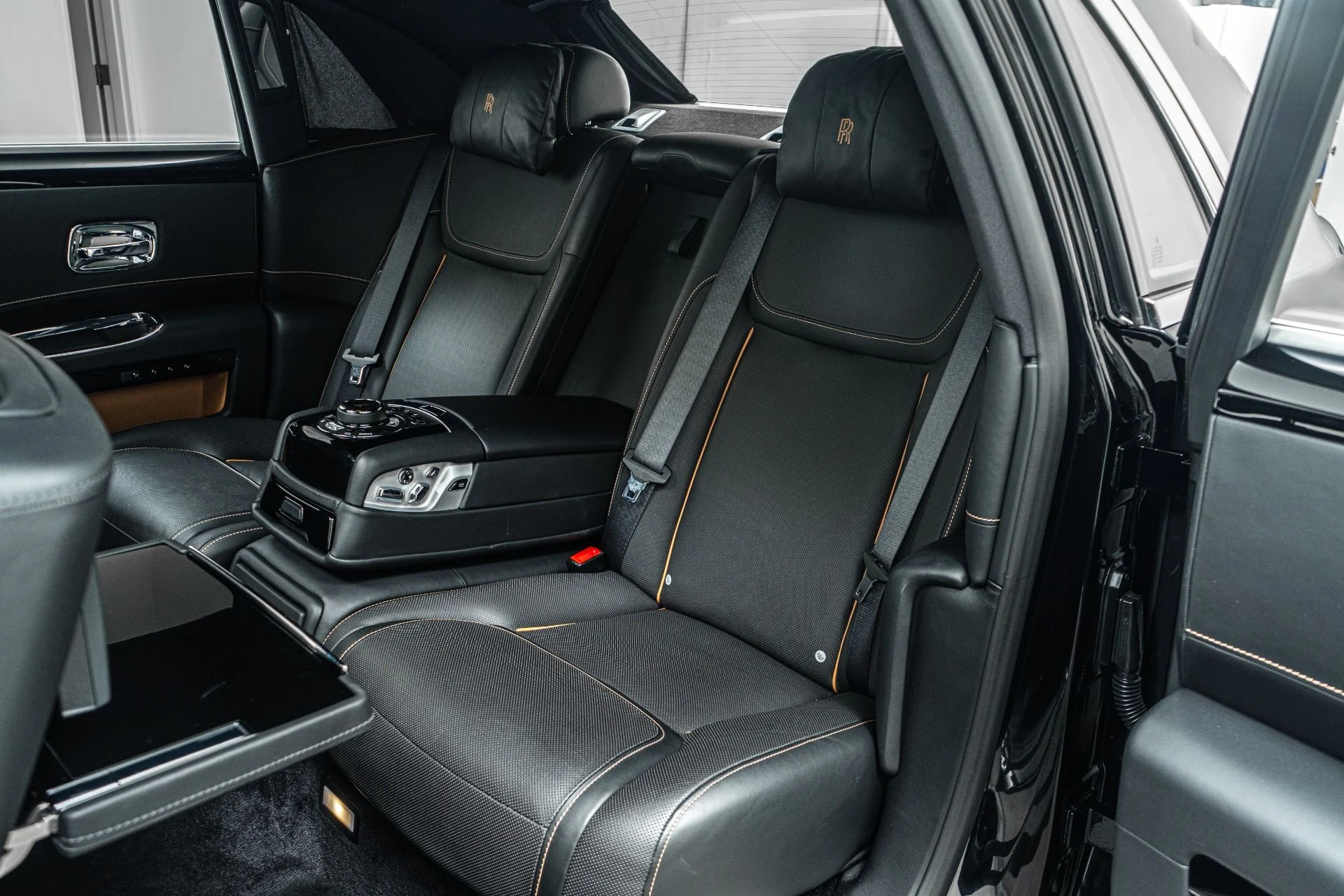 mph015_4066958163_Used_2017_Rolls_Royce_Ghost_Extended_Wheelbase_393_K_MSRP_Two_Tone_Paint_Rear_Chiller_1774532559_6a1a50e3be
