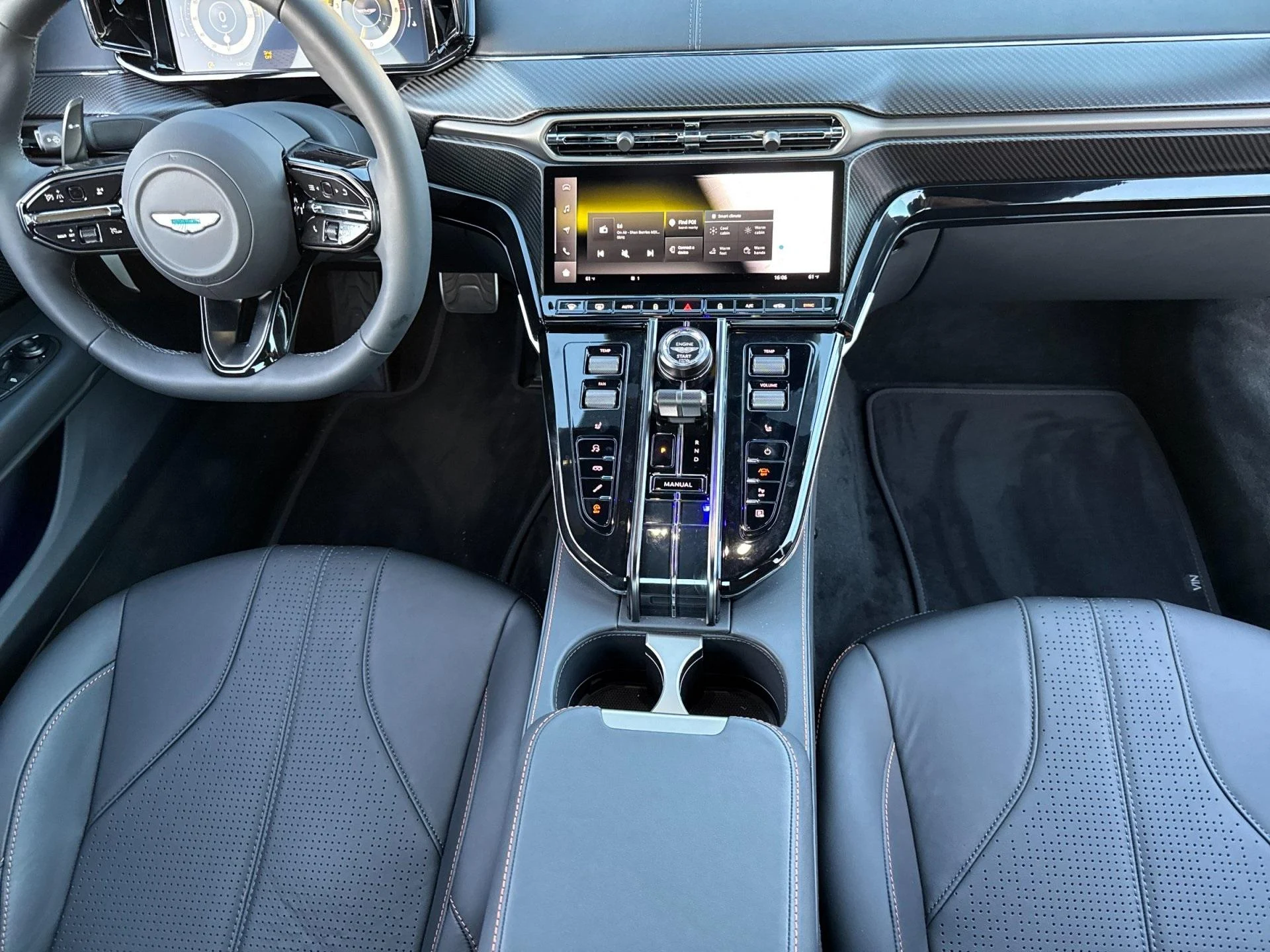 mph015_4072048119_New_2025_Aston_Martin_Vantage_Base_1747424908_a185665b4b