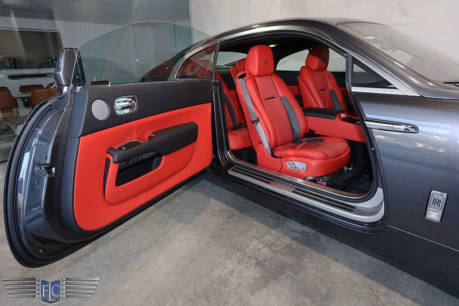 mph015_4080555496_used_2019_rolls_royce_wraith_coupe_9689_22263215_16_1024_52fcb75c58