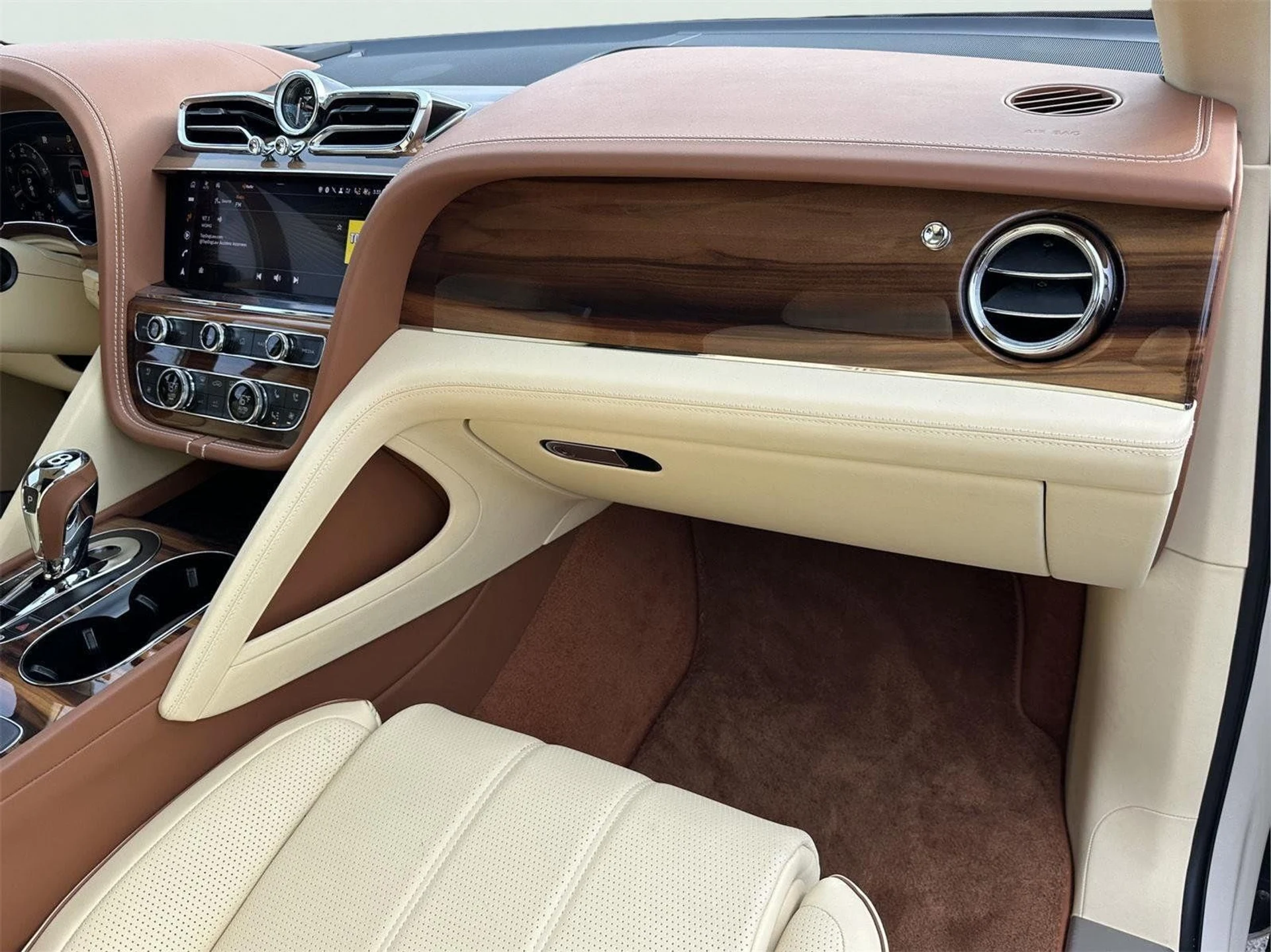 mph015_4091409764_03cd7d80cc15e236c26def817c05e2ea_dc62159996