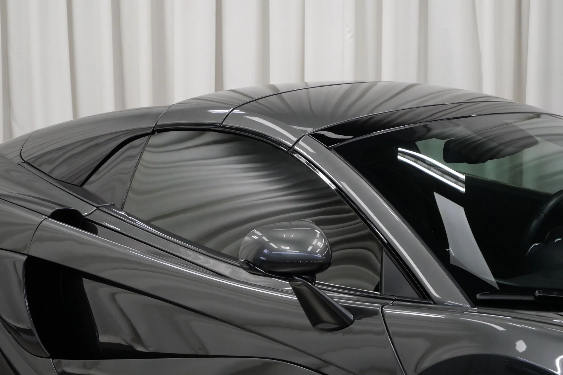 mph015_4095128459_Used_2018_Mc_Laren_570_S_Spider_1758898773_5599f3f637