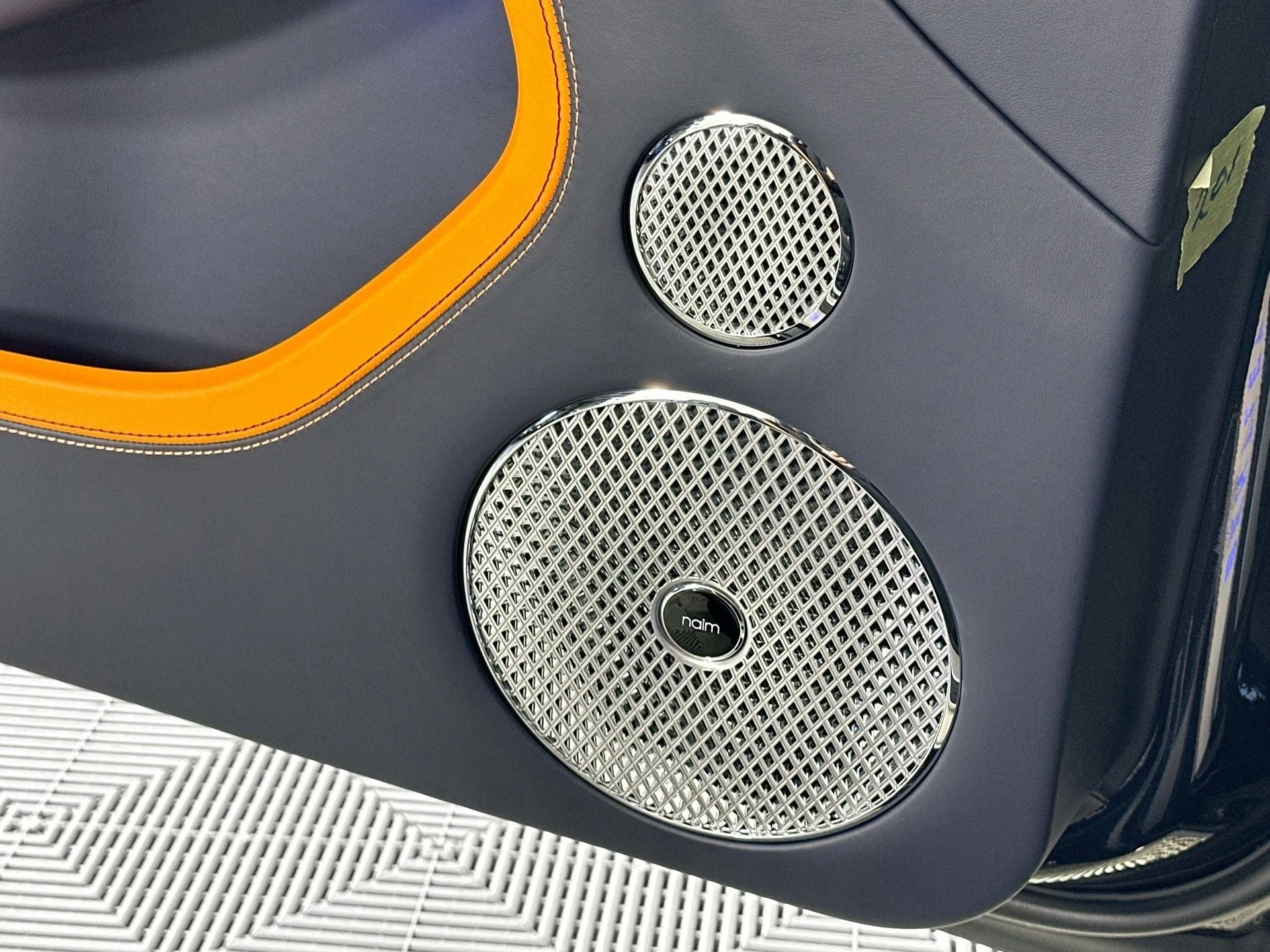 mph015_4096096613_16_b9e3c269db