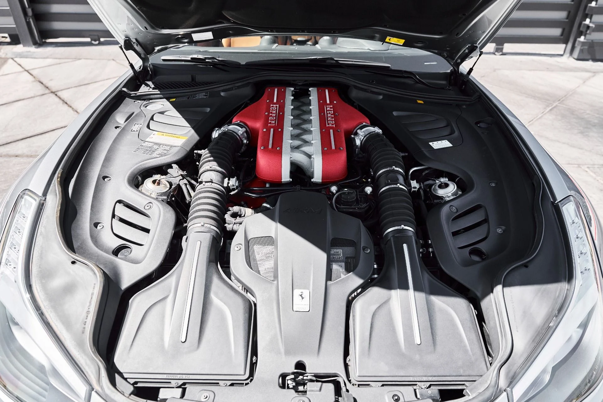 mph015_4102724137_Used_2018_Ferrari_GTC_4_Lusso_V12_1775612009_a7fdae31ab