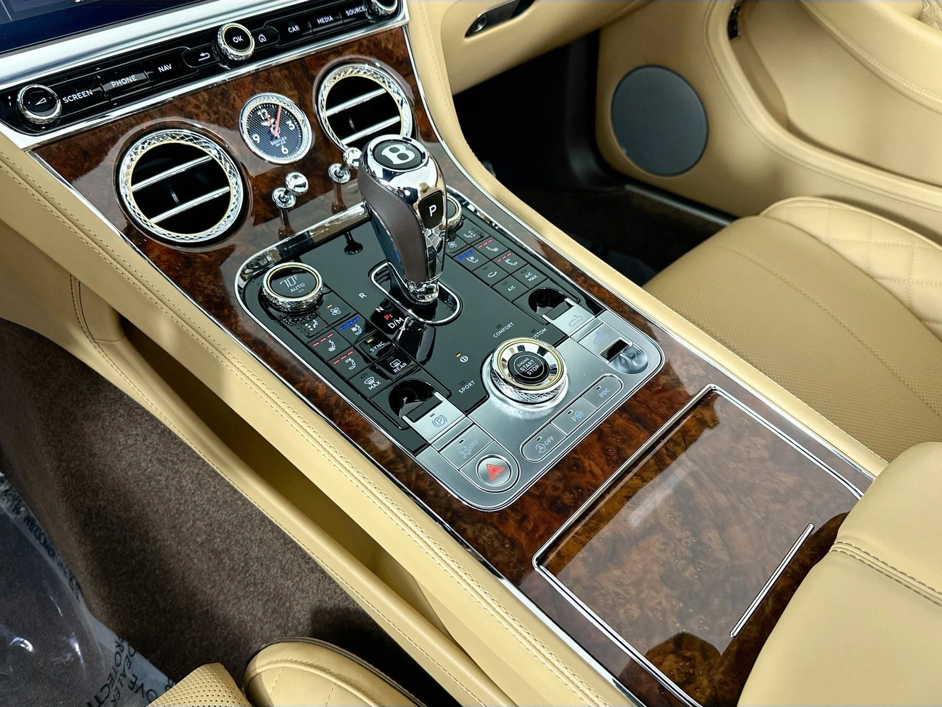 mph015_4106768141_16_120c310c81