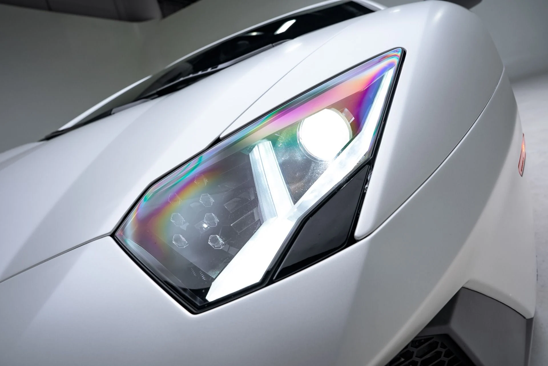 mph015_411949807_Used_2016_Lamborghini_Aventador_SV_1775078140_c2e6bde30a