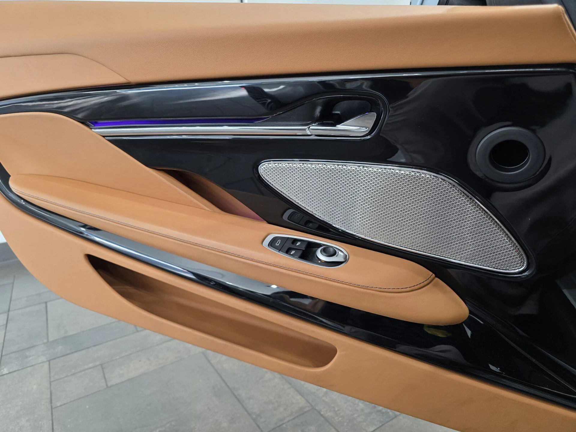 mph015_4120543705_9d1b3a0b37b268377a5103d5b71484a0_3d971050cb