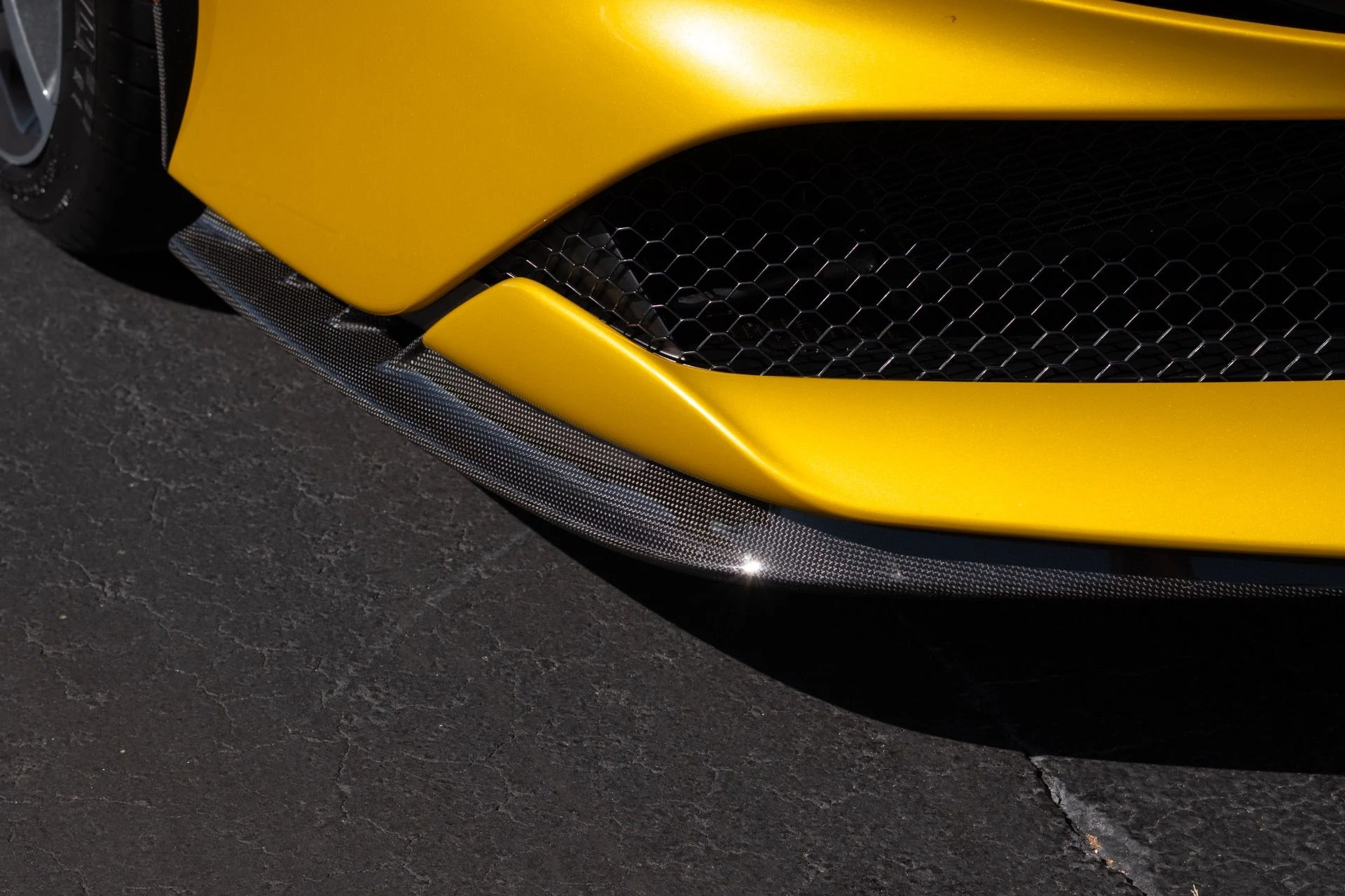 mph015_4120734113_Used_2023_Ferrari_SF_90_Stradale_1780886537_82c6825575