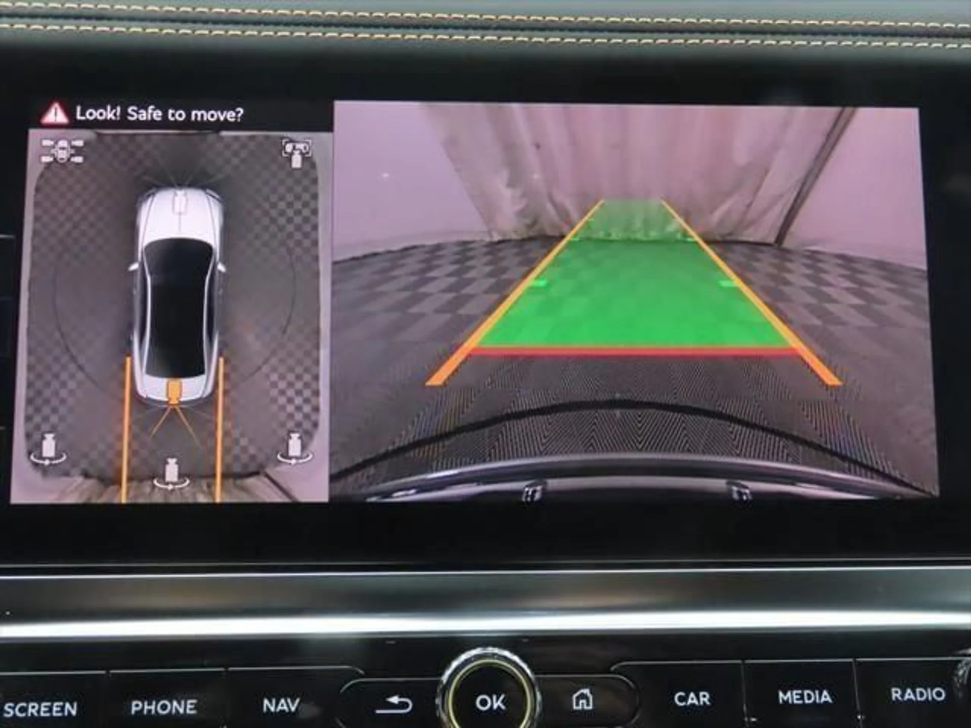 mph015_4123394255_used_2025_bentley_flying_spur_speedsedan_8119_23018472_16_640_3bb761a9cf