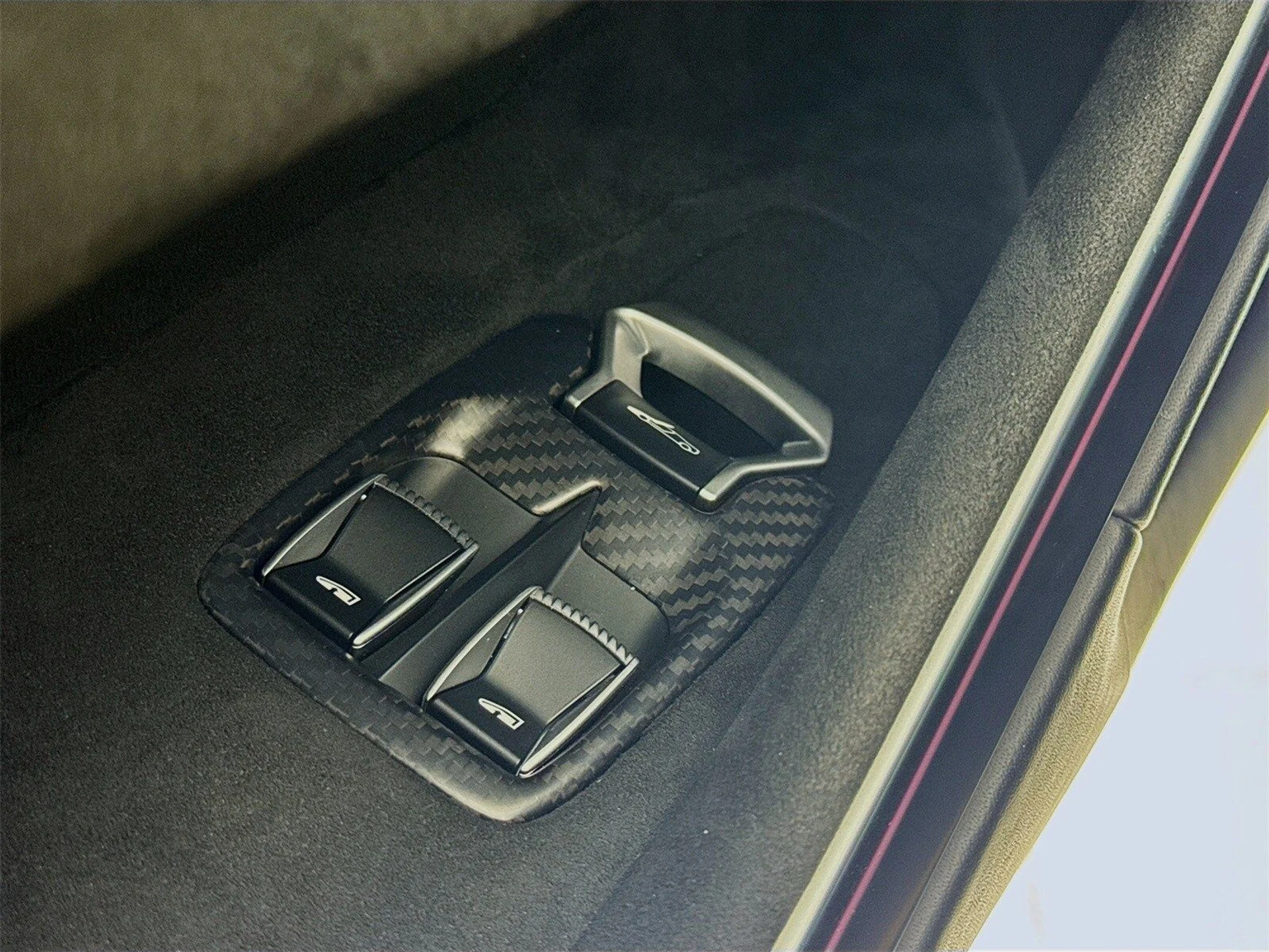 mph015_4130504691_d8f21ce6c6e79f25f0ba16eed6452e19x_9635eb65be