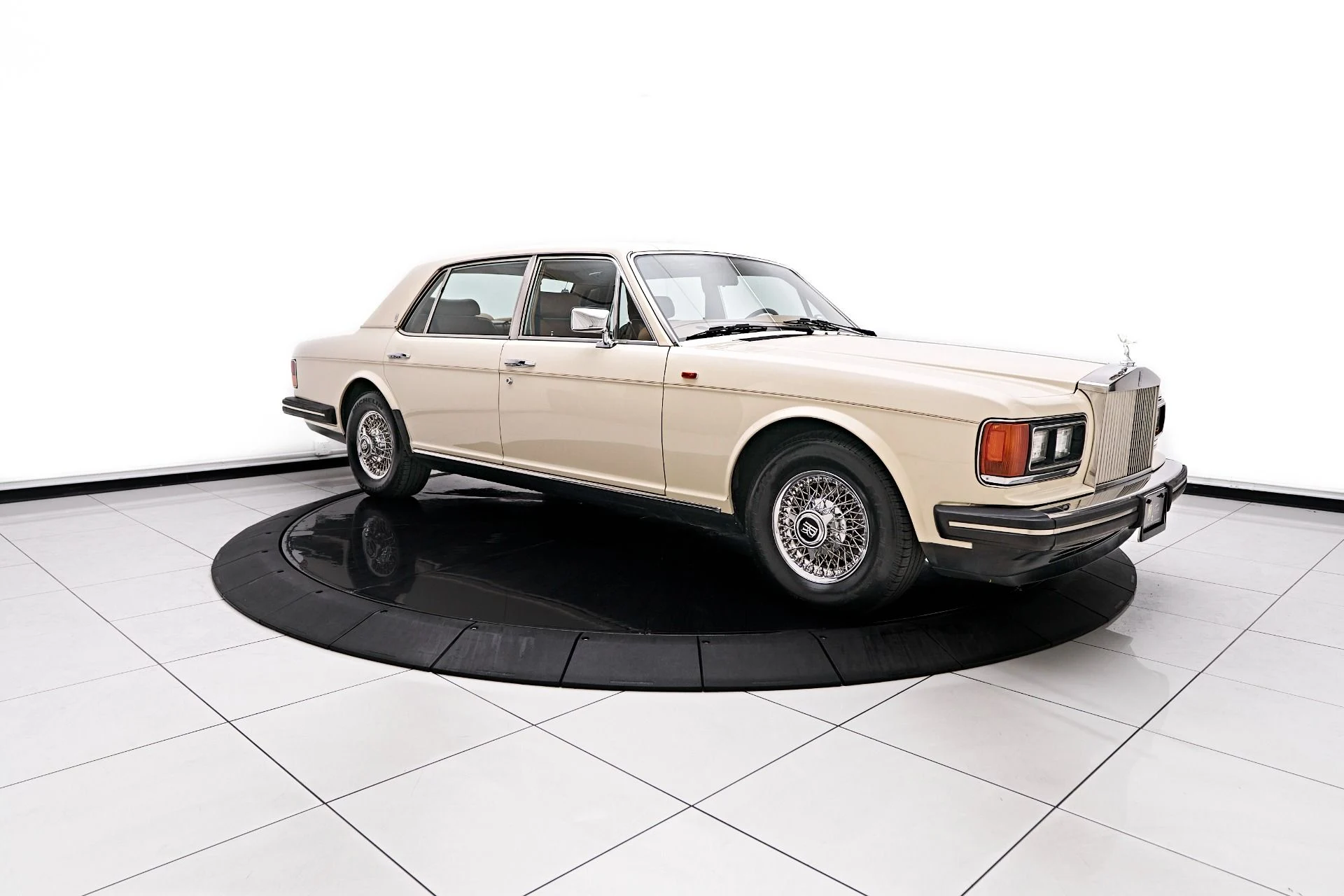 mph015_4142017834_Used_1990_Rolls_Royce_Silver_Spur_1755058774_98f8191c93