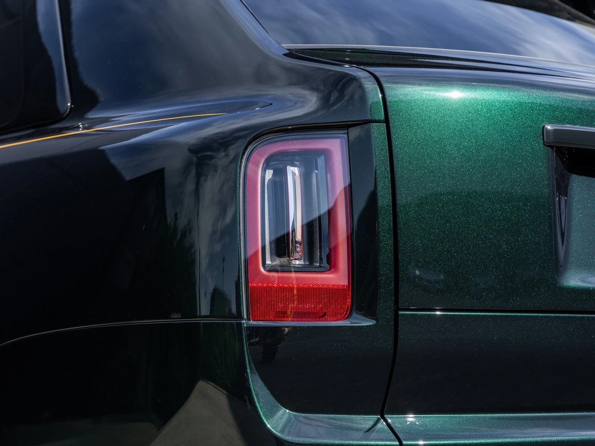 mph015_4150887353_16_7d9983380f