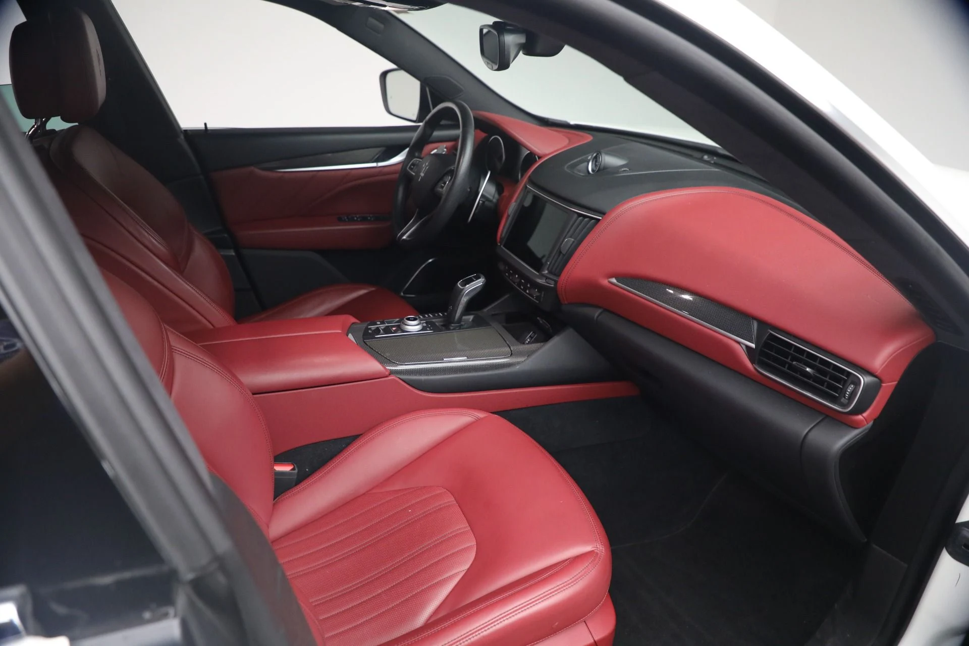 mph015_4159909579_Used_2023_Maserati_Levante_GT_1788557801_31729c5345