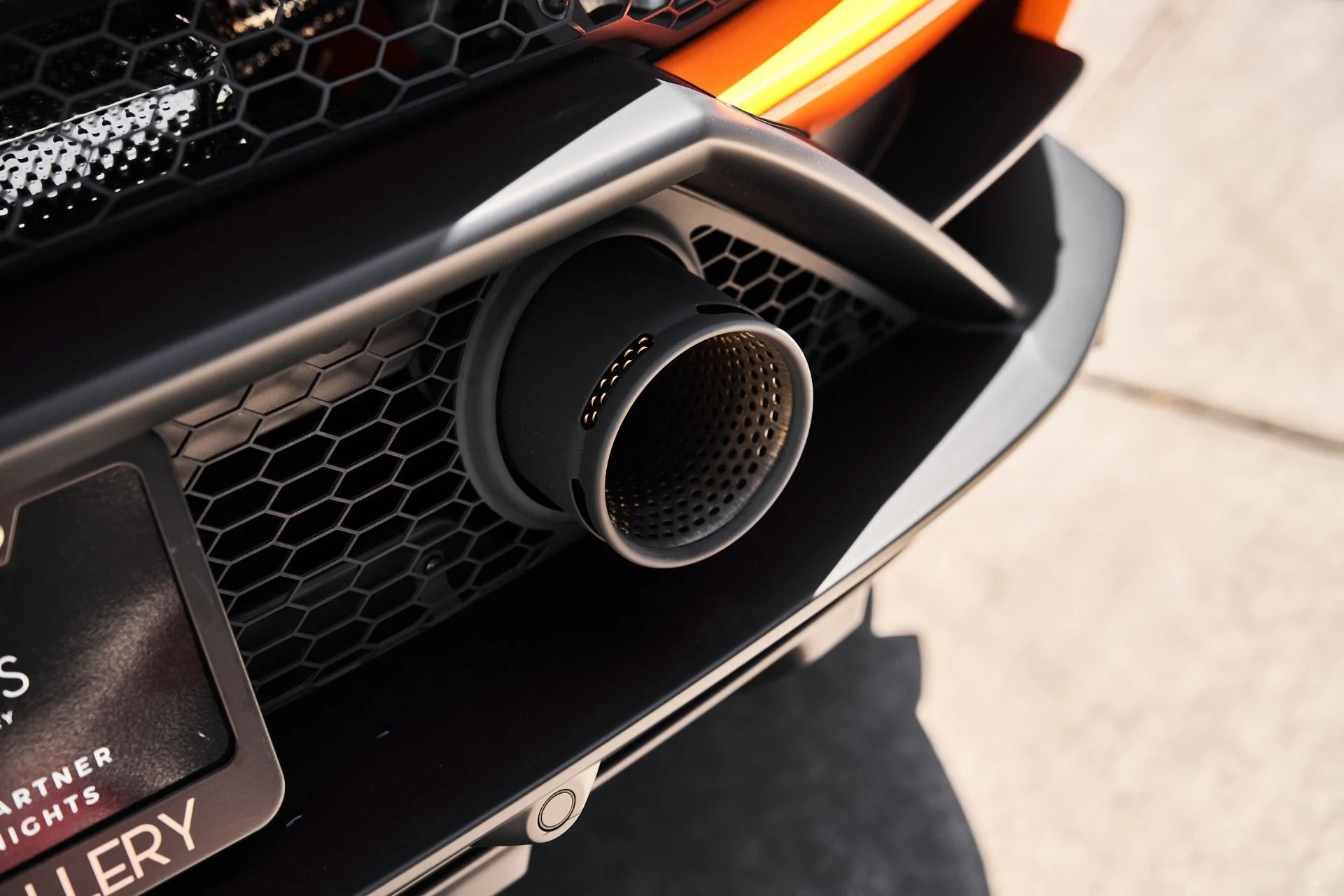 mph015_4164979991_Used_2023_Lamborghini_Huracan_Sterrato_Base_1776823402_46e9bdf06c