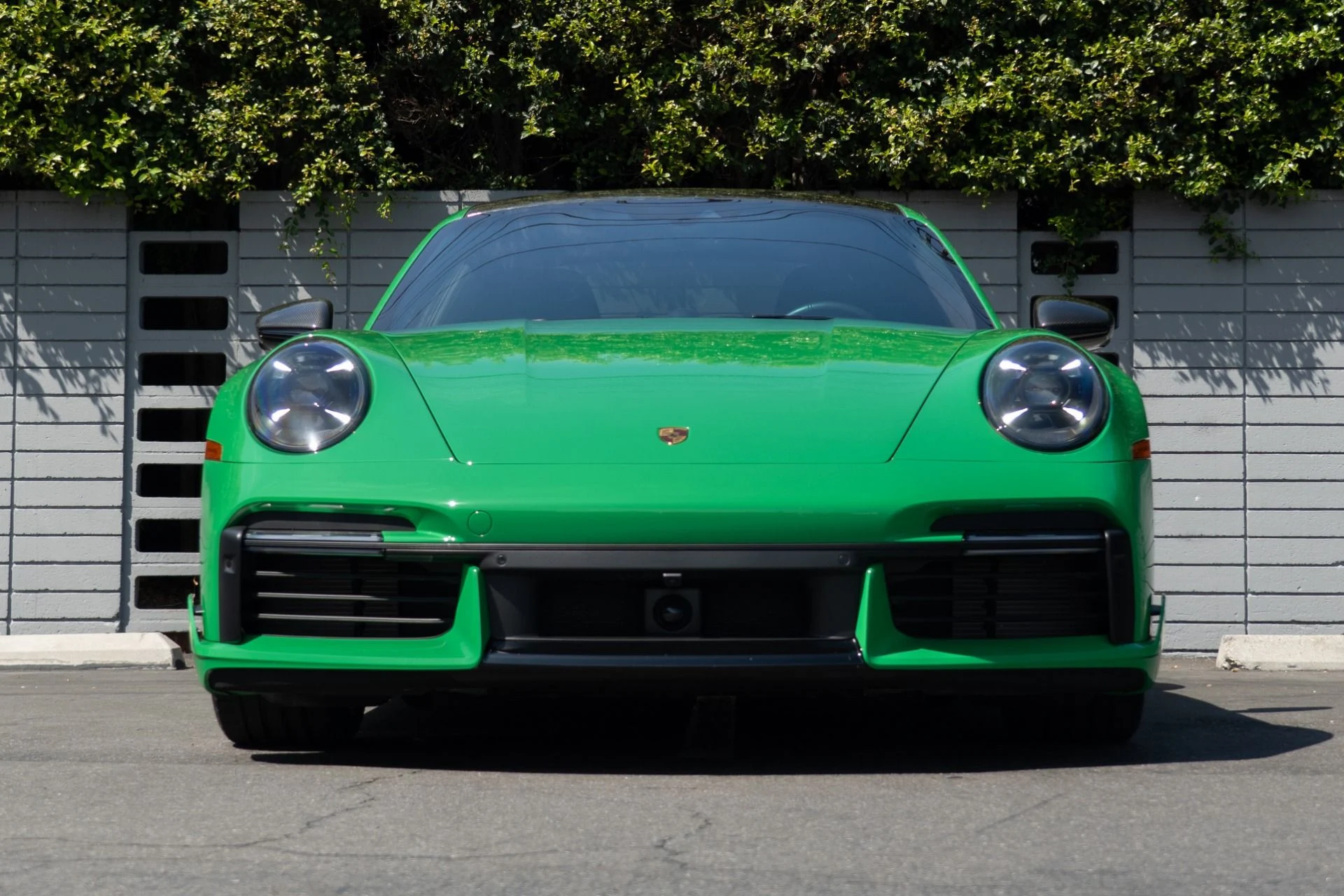 mph015_4171772143_Used_2022_Porsche_911_Turbo_S_1758136963_04c5623403