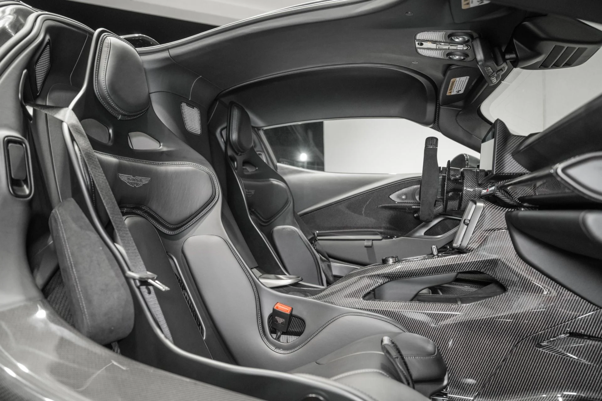 mph015_4177006187_New_2026_ASTON_MARTIN_VALHALLA_COUPE_1775321272_8db162bbe0