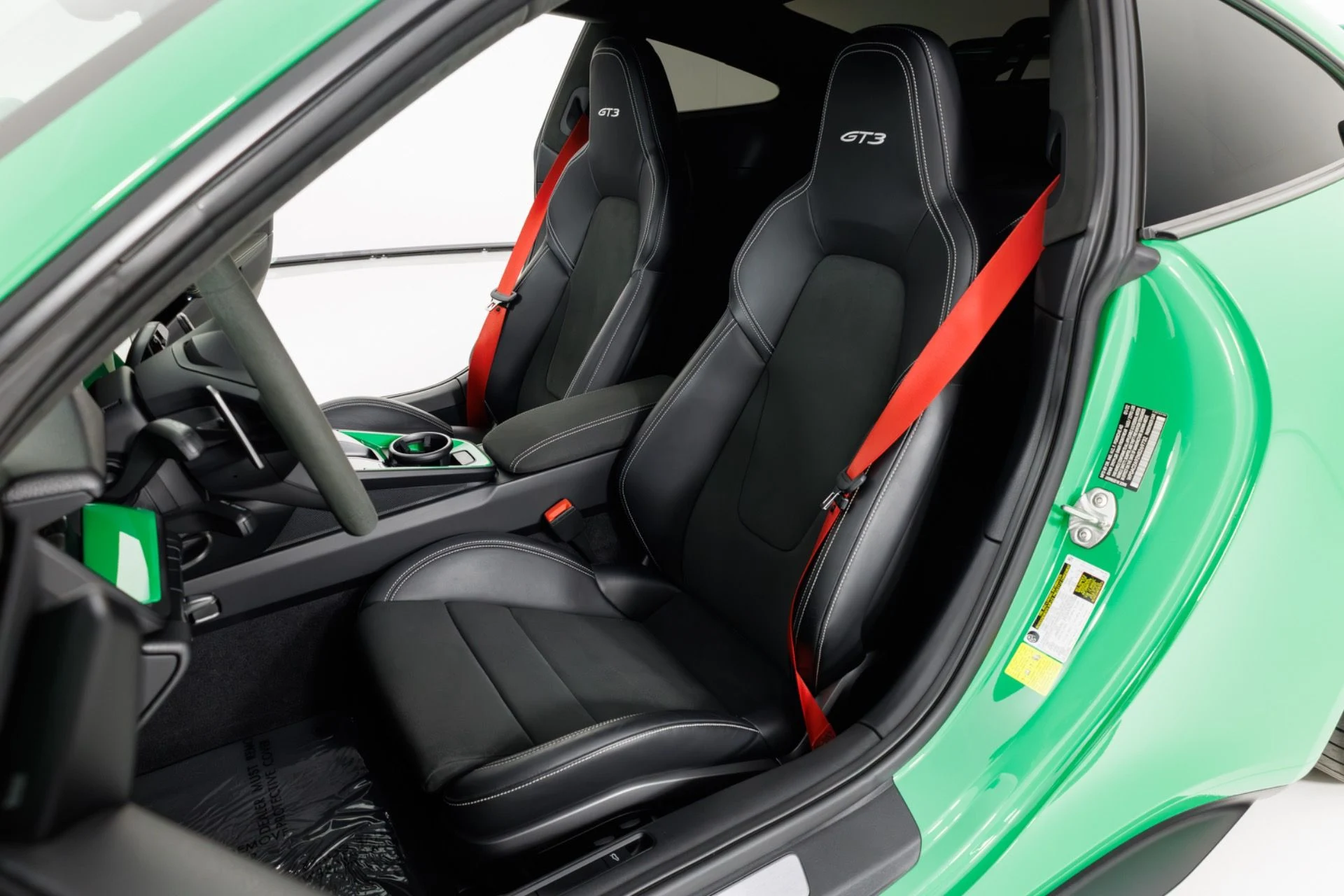 mph015_4178851051_Used_2022_Porsche_911_GT_3_1781204524_6251b8ff95