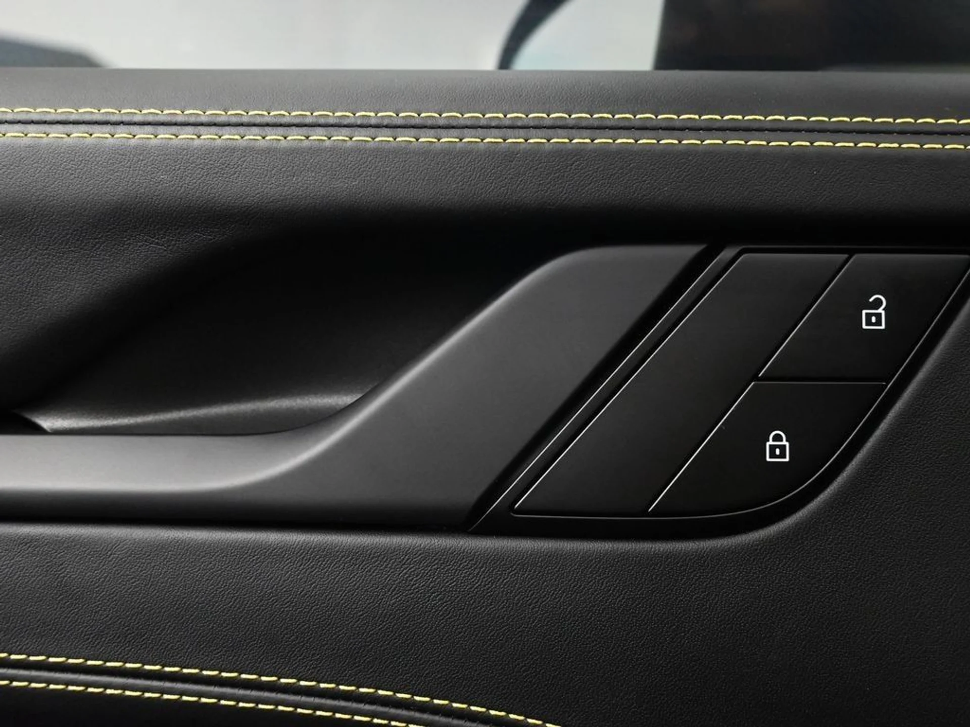 mph015_4189681300_4ec2eb424d0ac72750c72327eaccade0x_2bdd855c76