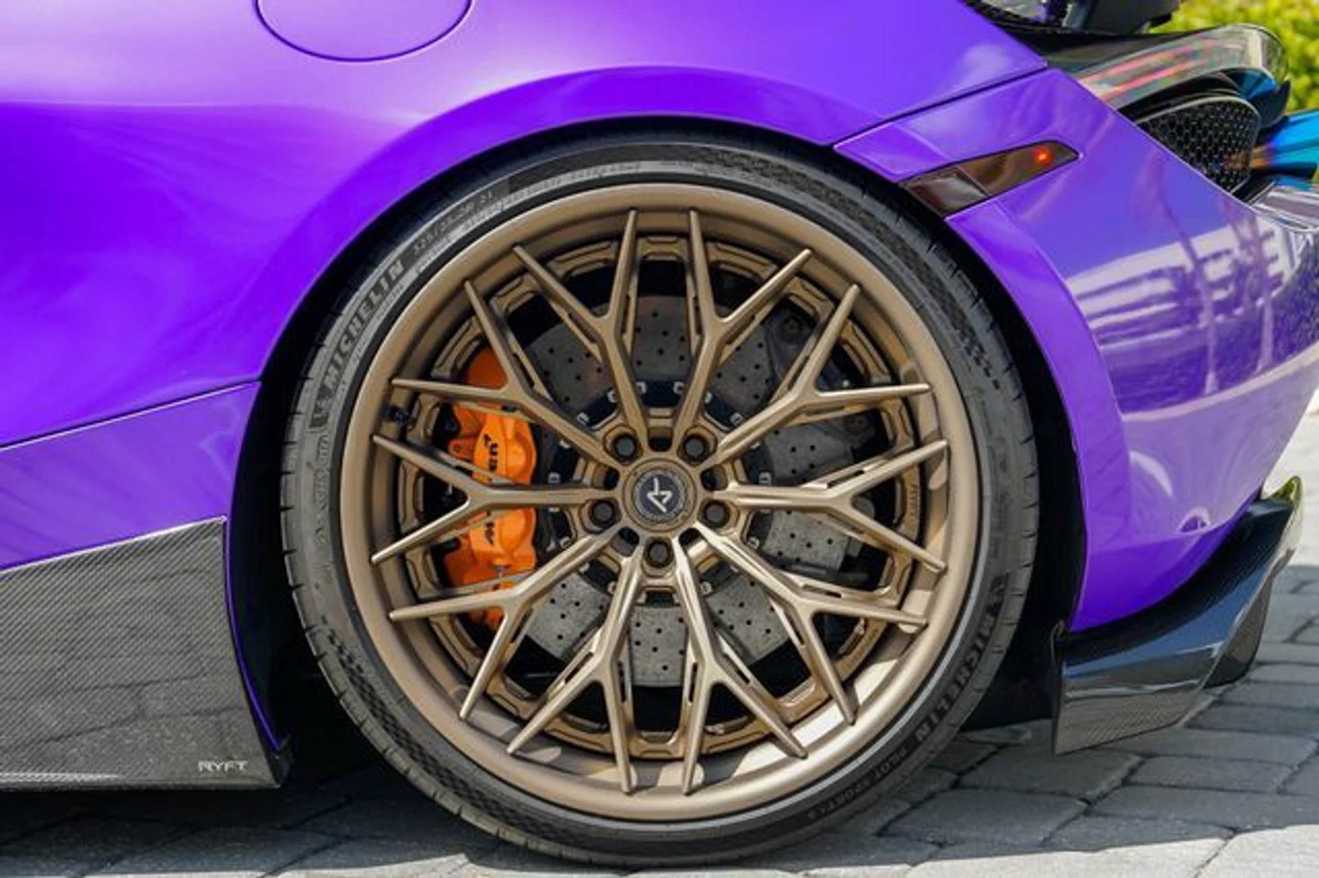 mph015_4192560109_22996638_16_333b3c2188