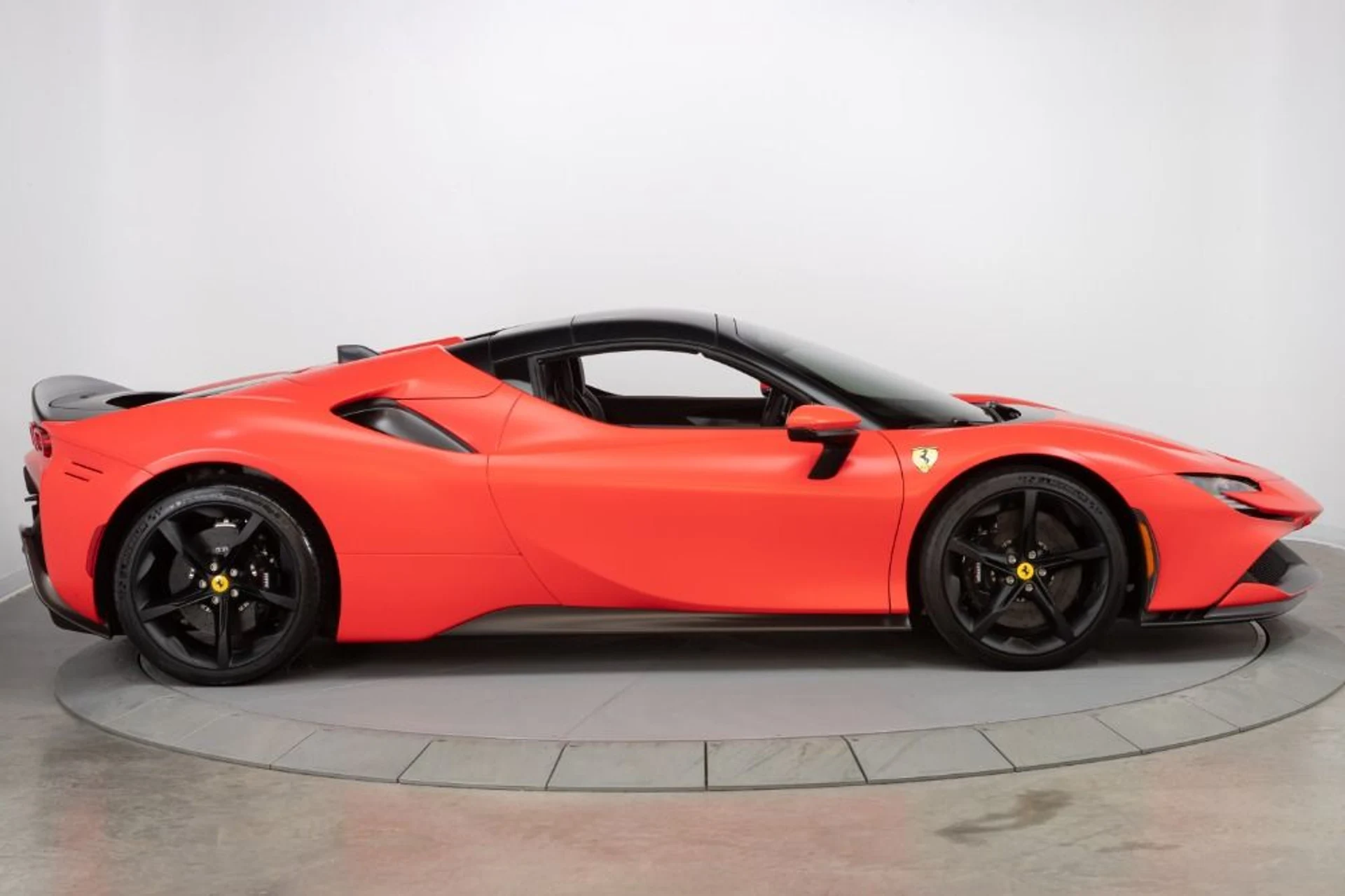 mph015_4194713780_Used_2022_Ferrari_SF_90_Spider_624a9cd329