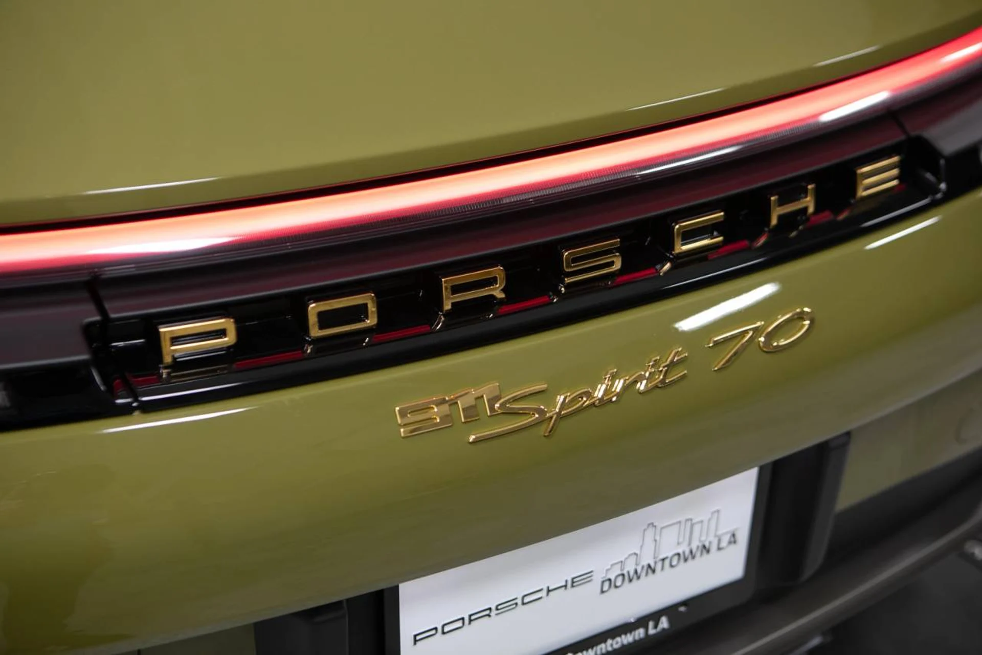 mph015_41953252_ca9f4dc1d1aeded001019e688b7d3fb5x_3be76b81de