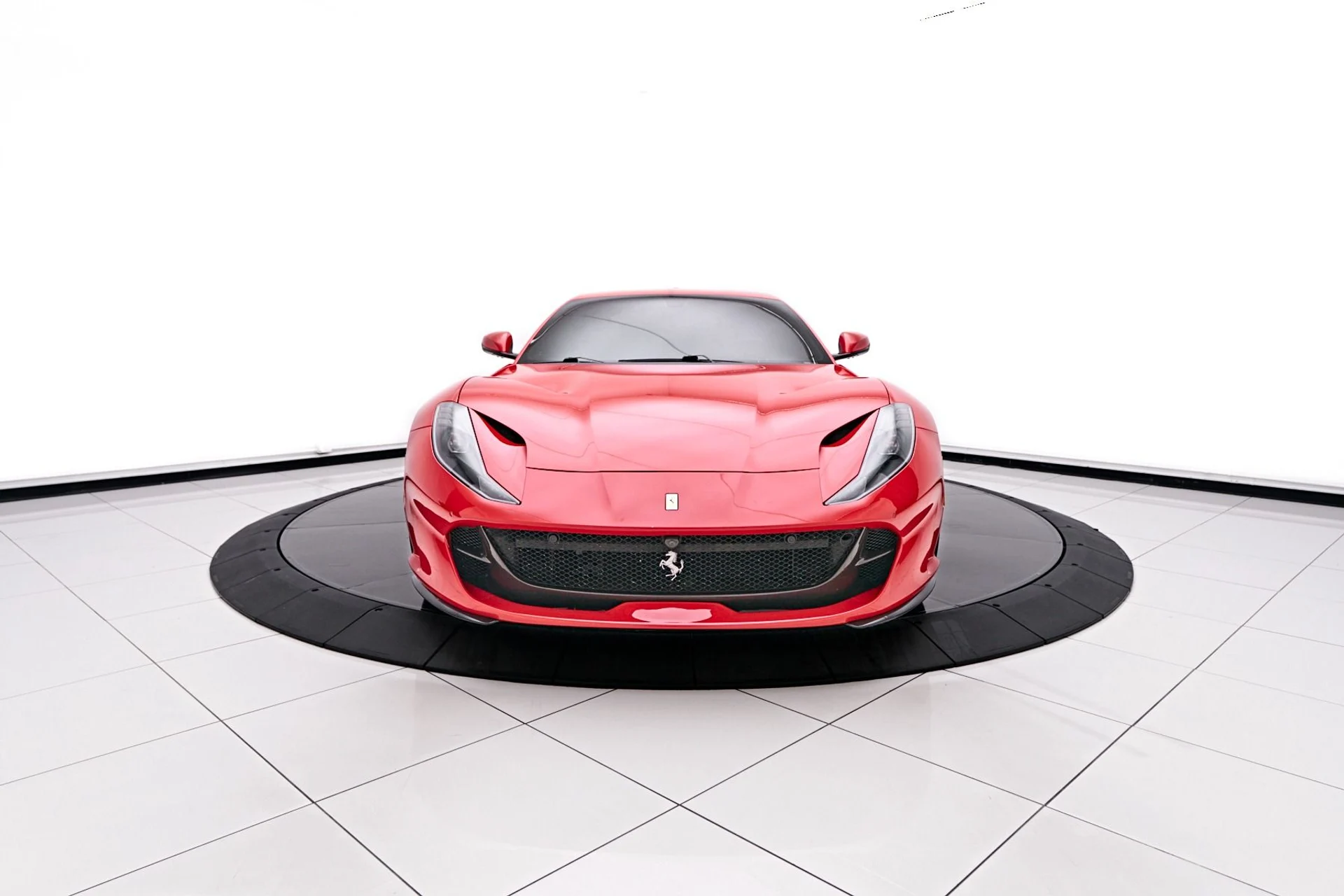mph015_4195510593_Used_2018_Ferrari_812_Superfast_Base_1746047538_aeaa2a336c