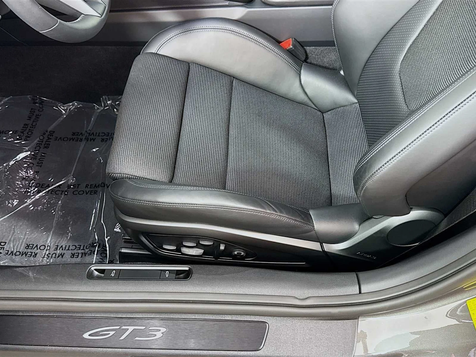 mph015_4196101144_16_4faf8ea497