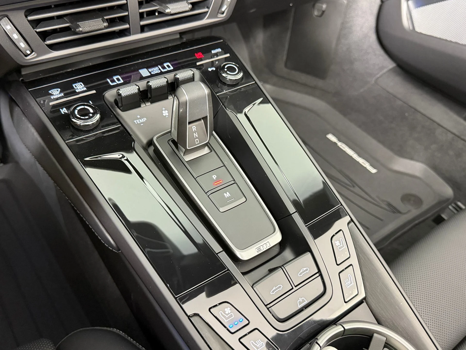 mph015_4198091880_833964c05a1a69eb4af5d9d13f8a88ccx_7cd6711df0