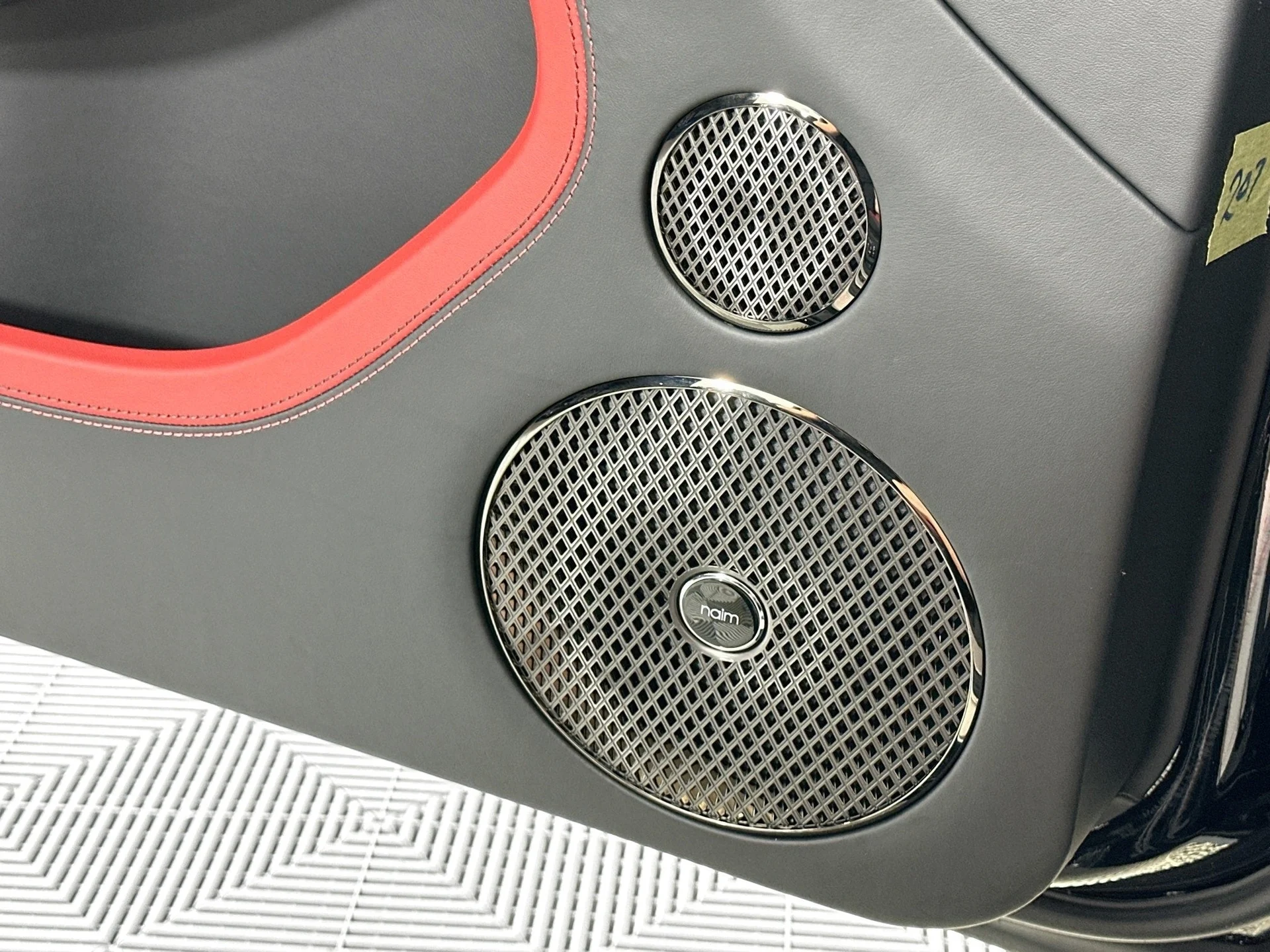 mph015_4202875973_16_edcff31f20