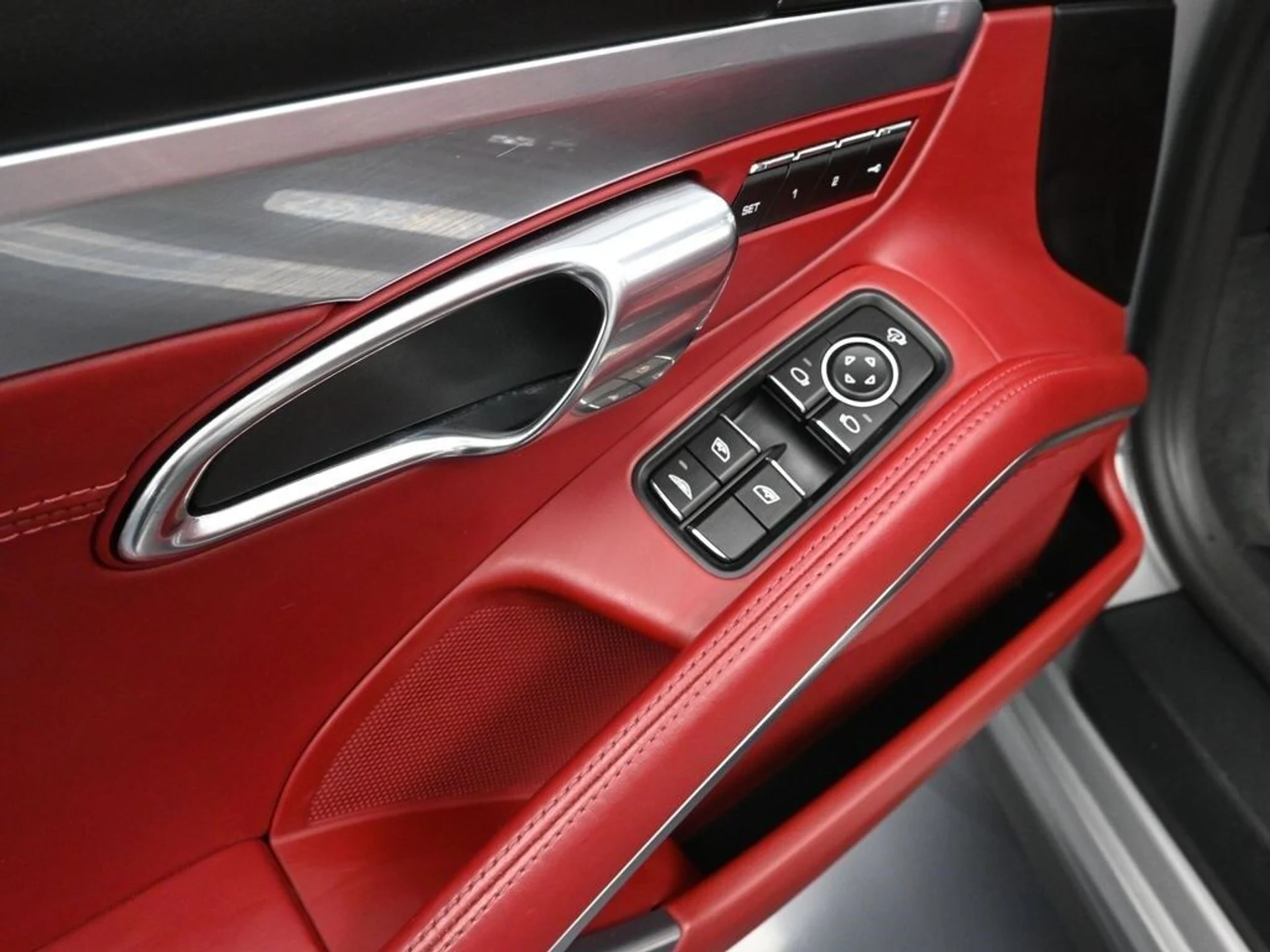 mph015_4204071423_99f6ee77ffc501e2e99bd67e235c670dx_6e194051d7