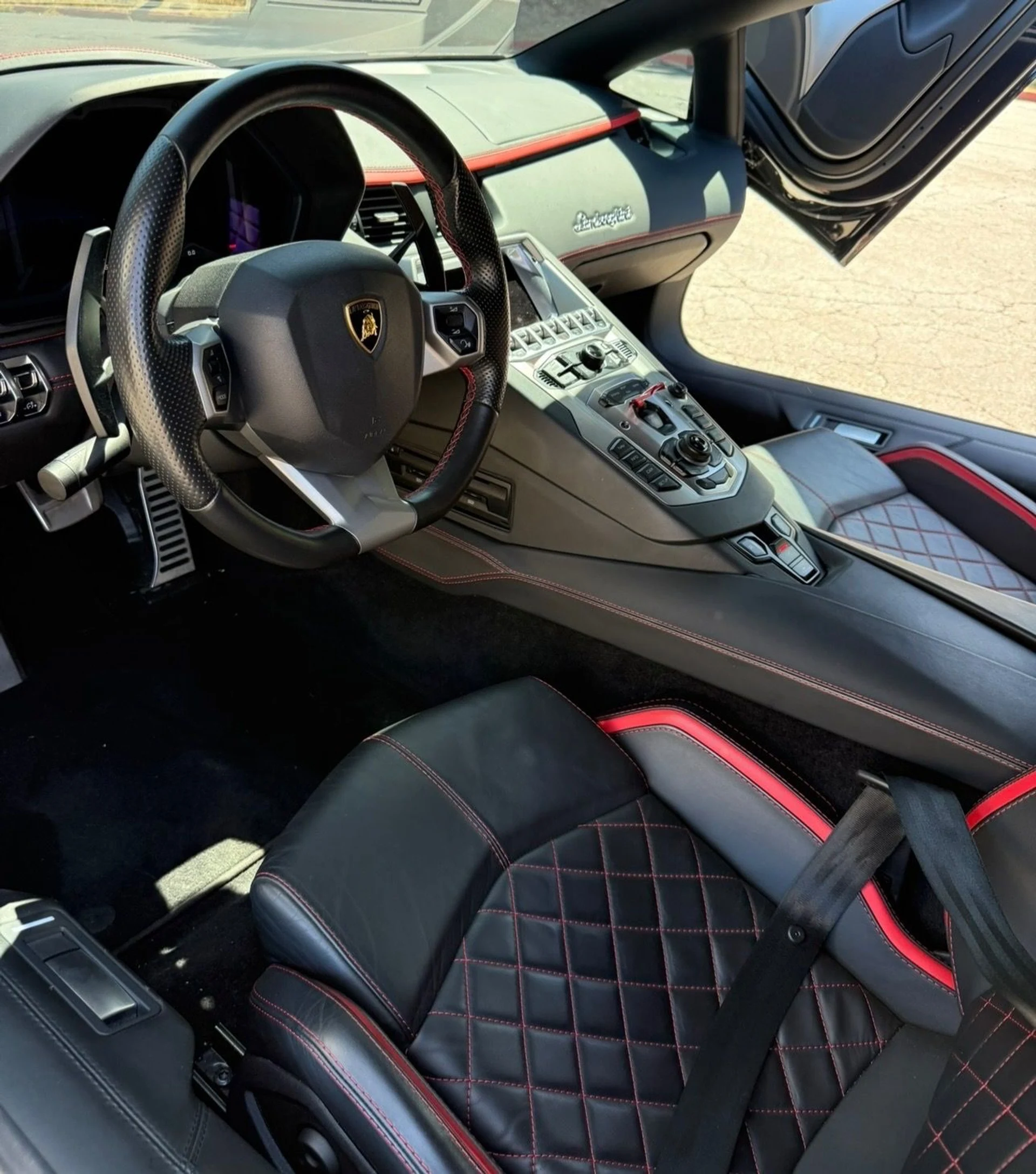 mph015_4205047297_Used_2018_Lamborghini_Aventador_LP_740_4_S_1785861183_3fafabf418