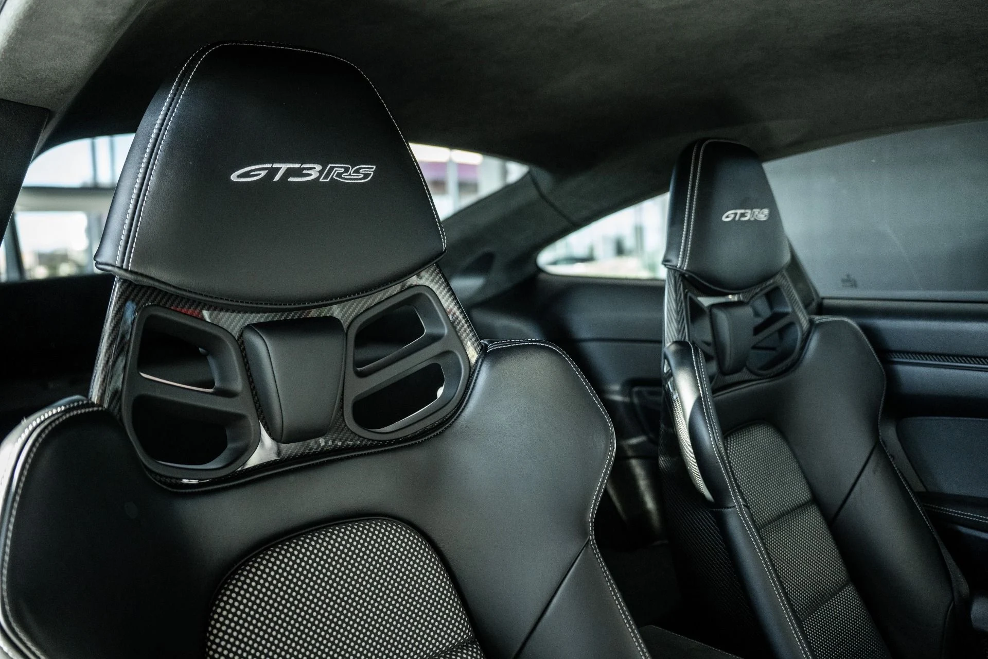 mph015_420711165_Used_2023_Porsche_911_GT_3_RS_1769478273_f44dcc75c1