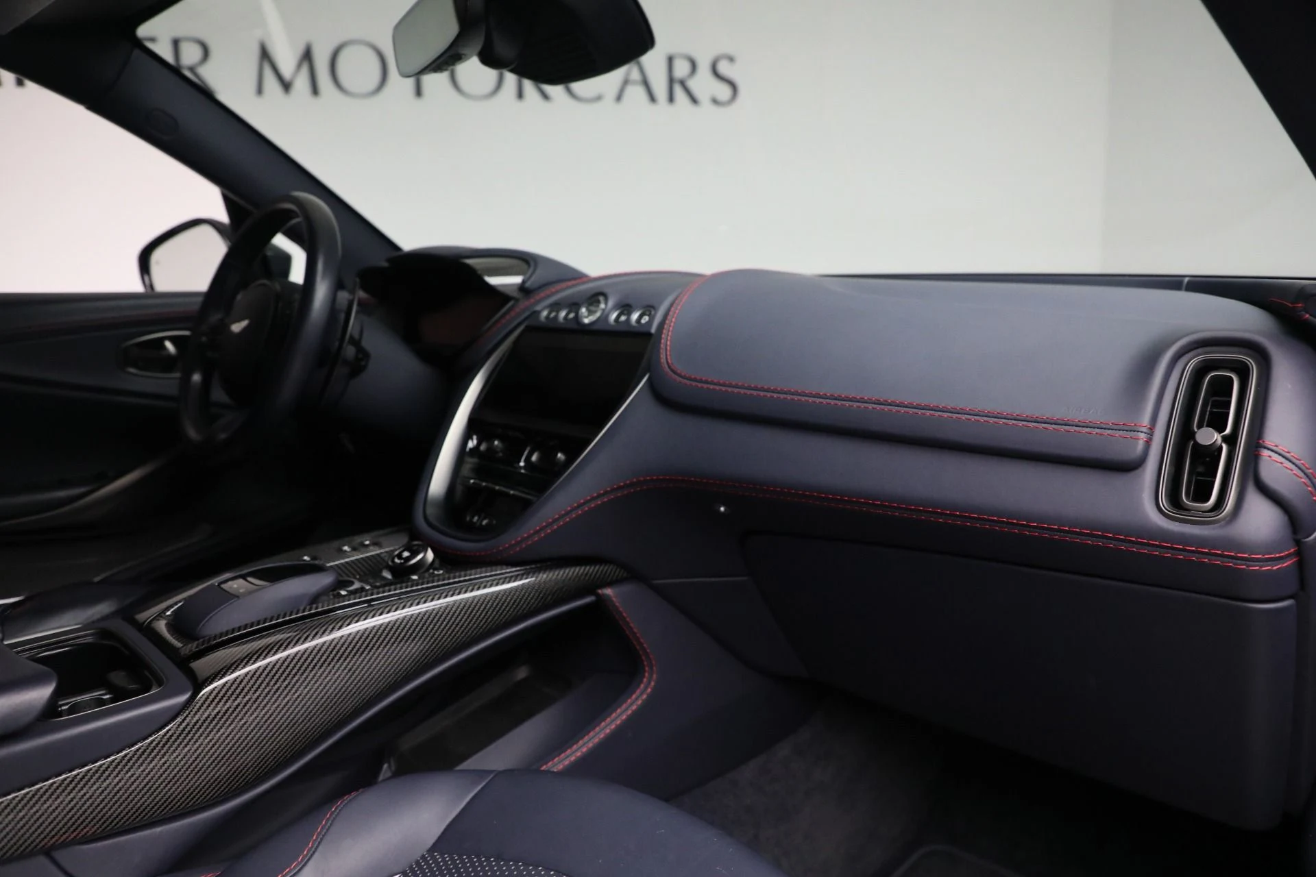 mph015_4213400598_Used_2023_Aston_Martin_DBX_707_05b9b97471