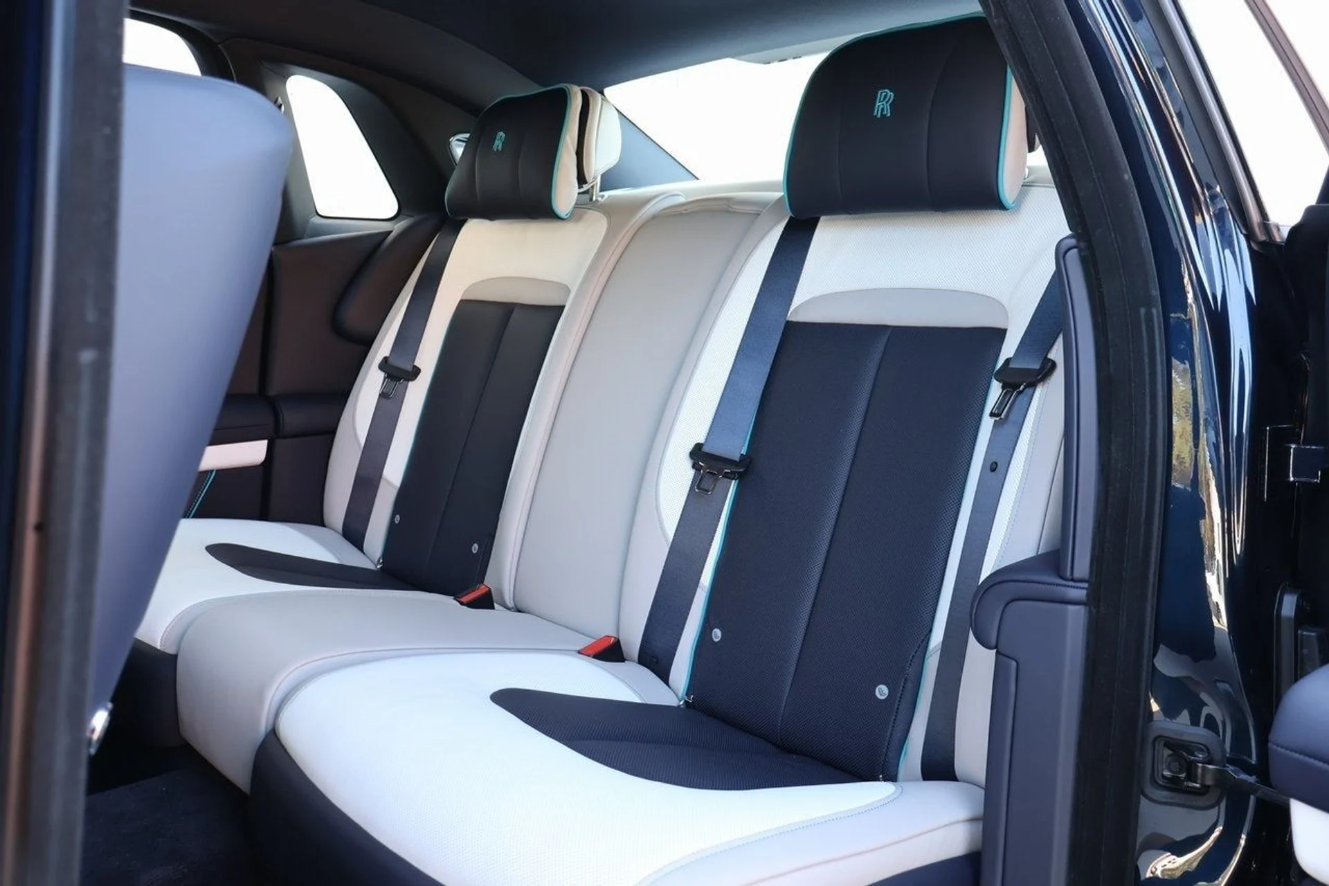 mph015_4215239397_16_dde9bde9cc