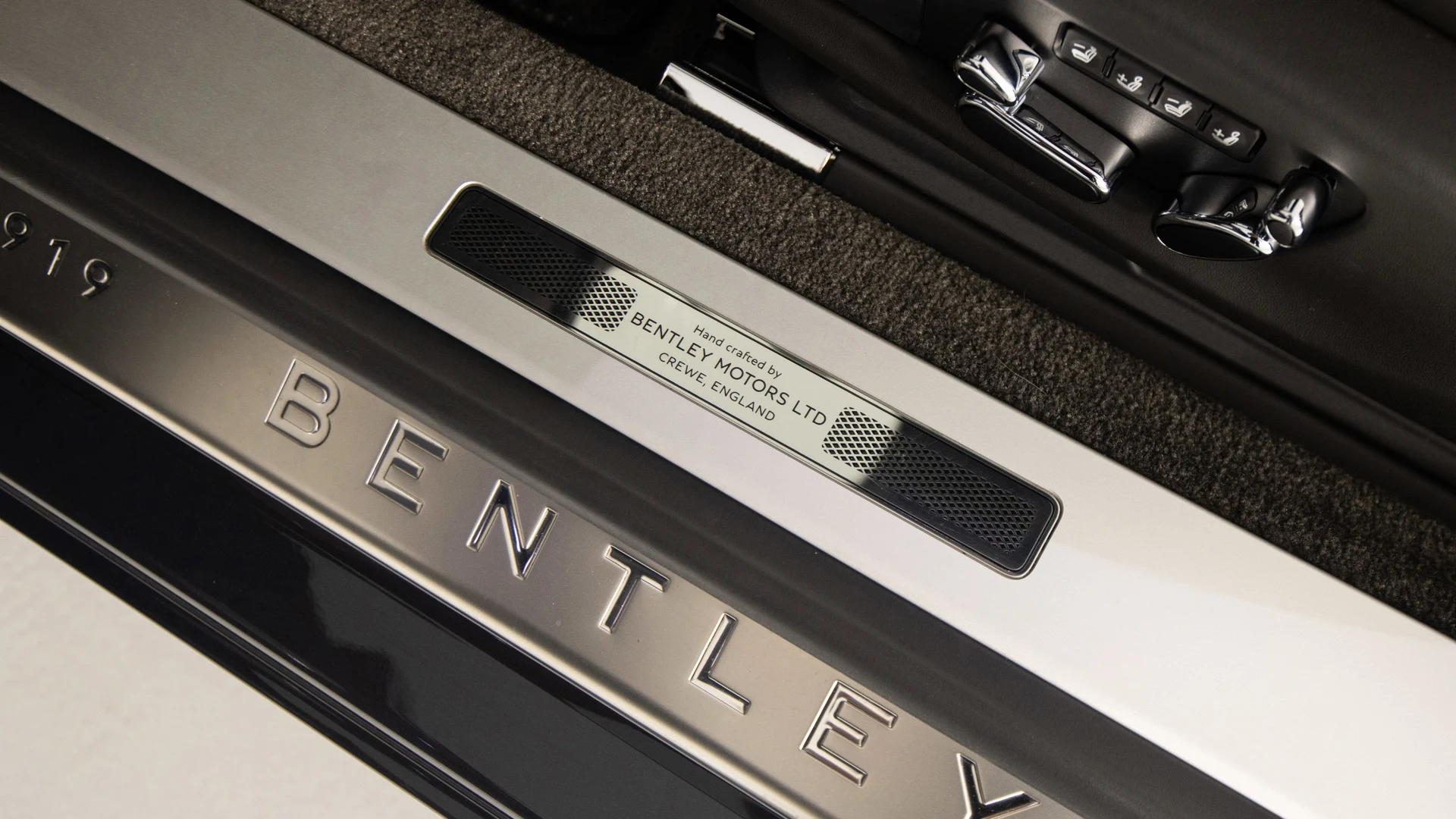 mph015_4218328946_74c37a2043cd46a393f2dd9013de5d5c_a6eb5b7c0d