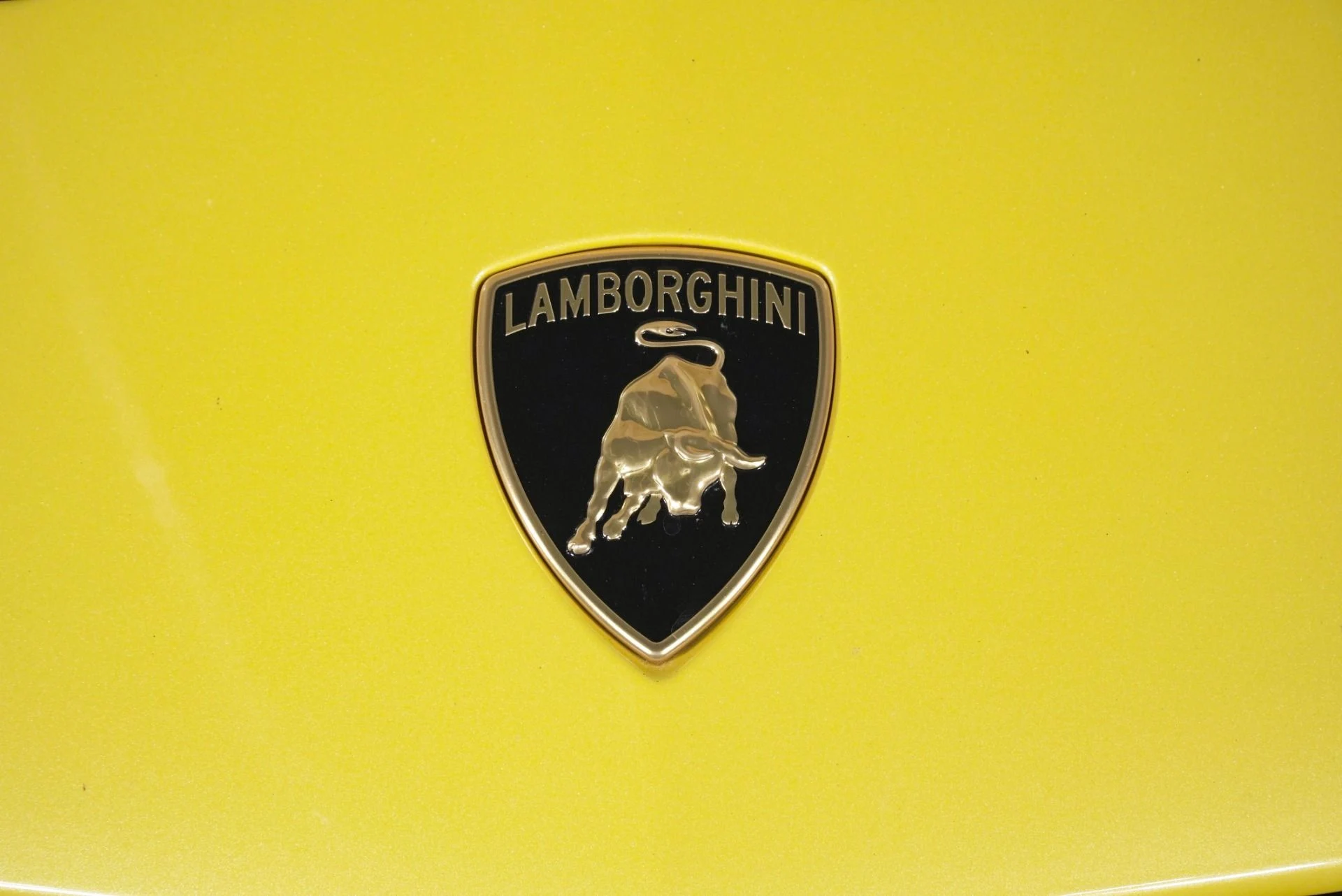 mph015_4224037640_Used_2023_Lamborghini_Urus_S_1782321107_1324ed3206
