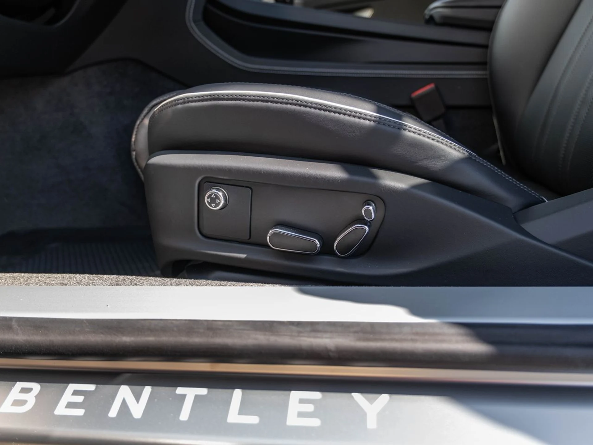 mph015_4224321538_49ebb33bb7c430abd20098c24c5838f0x_d5e263f43d