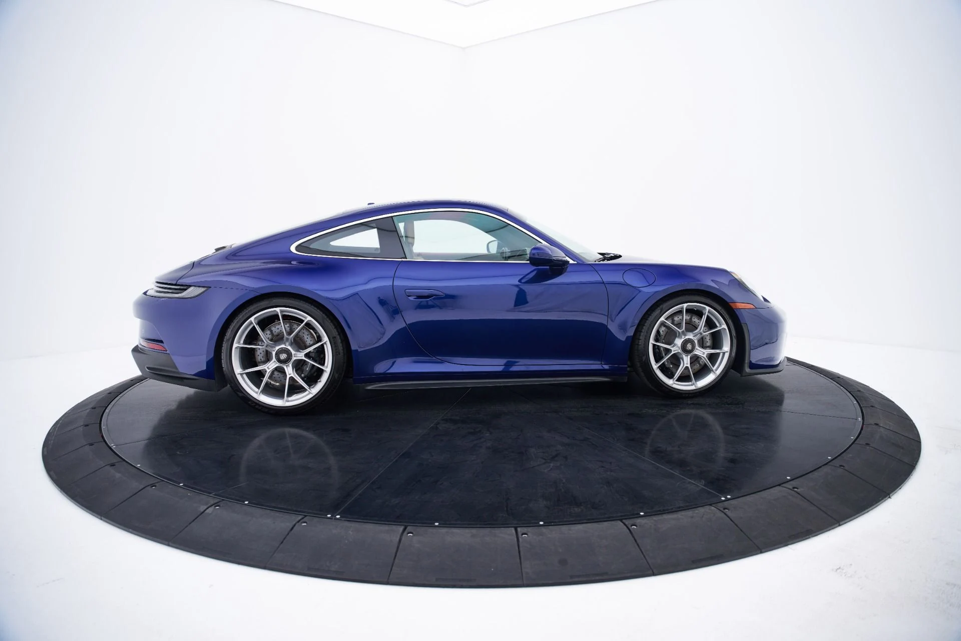 mph015_4228448067_Used_2022_Porsche_911_GT_3_1793061763_d3a4e424e2