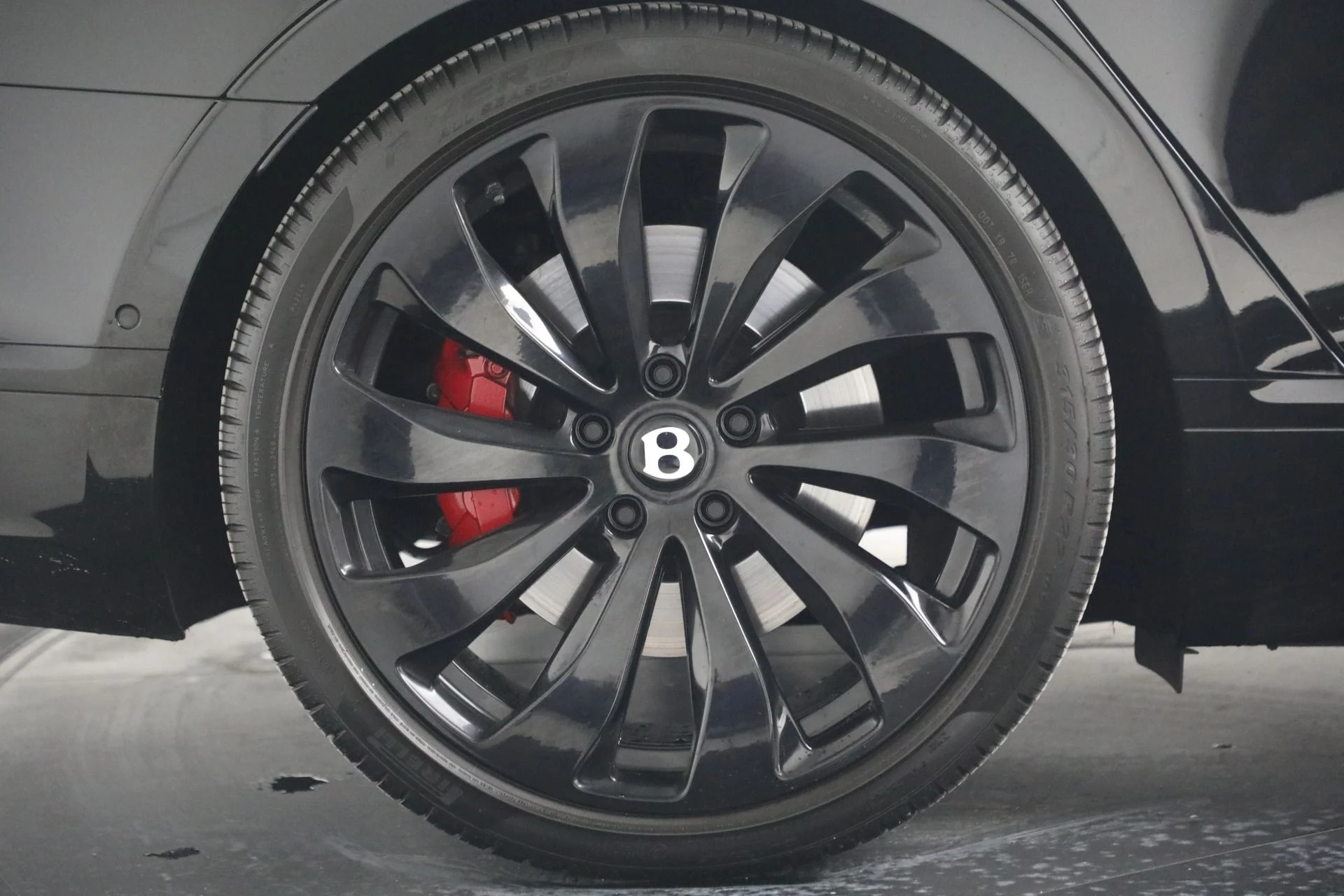 mph015_4229299093_Used_2023_Bentley_Flying_Spur_V8_1770152797_e1d68a0303