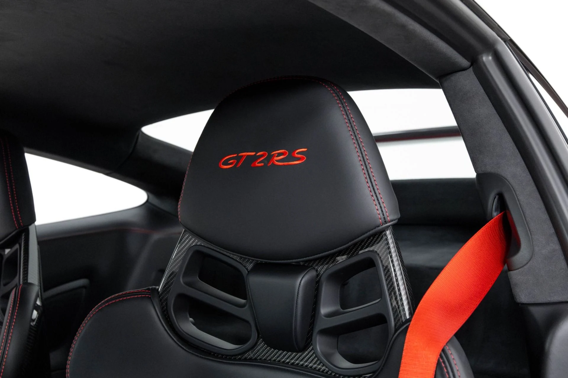 mph015_4241473308_Used_2019_Porsche_911_GT_2_RS_1761868469_8b81851ad0