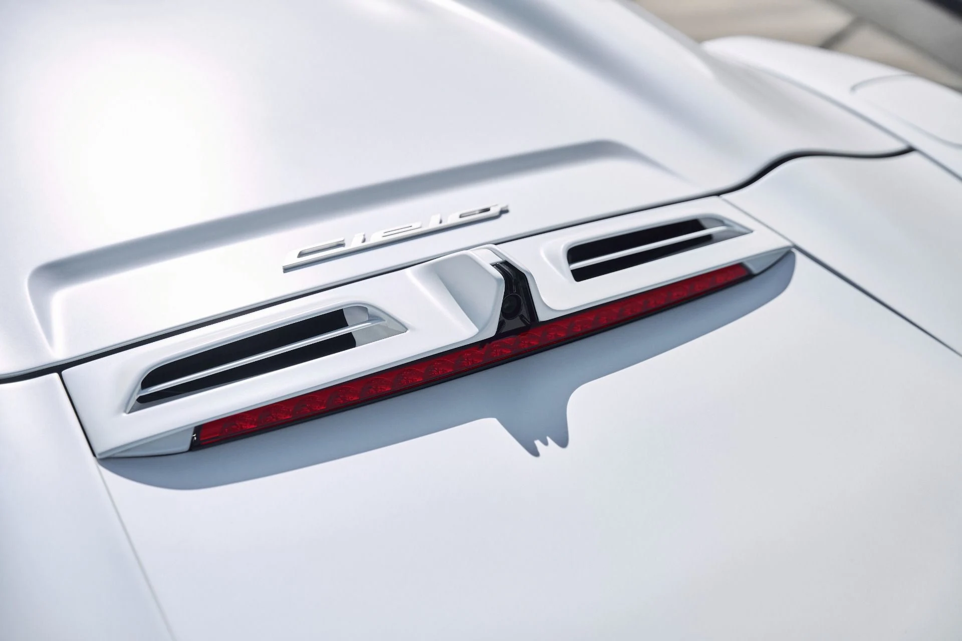 mph015_4244808494_Used_2023_Maserati_MC_20_1769481176_03aa767407